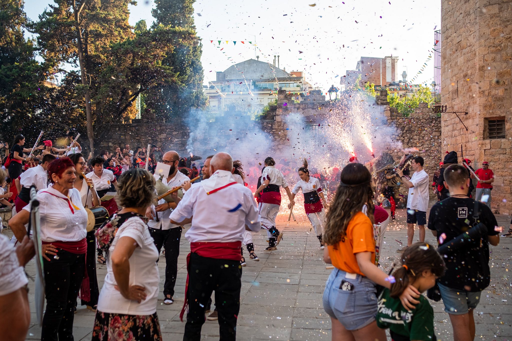 Esclat de Festa Major al Seguici de Sant Pere. FOTO: Ale Gómez