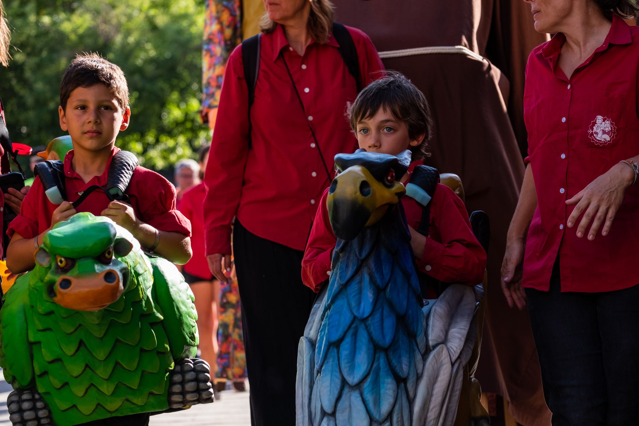 Arriben les entitats populars al monestir de Sant Cugat durant el Seguici. FOTO: Ale Gómez
