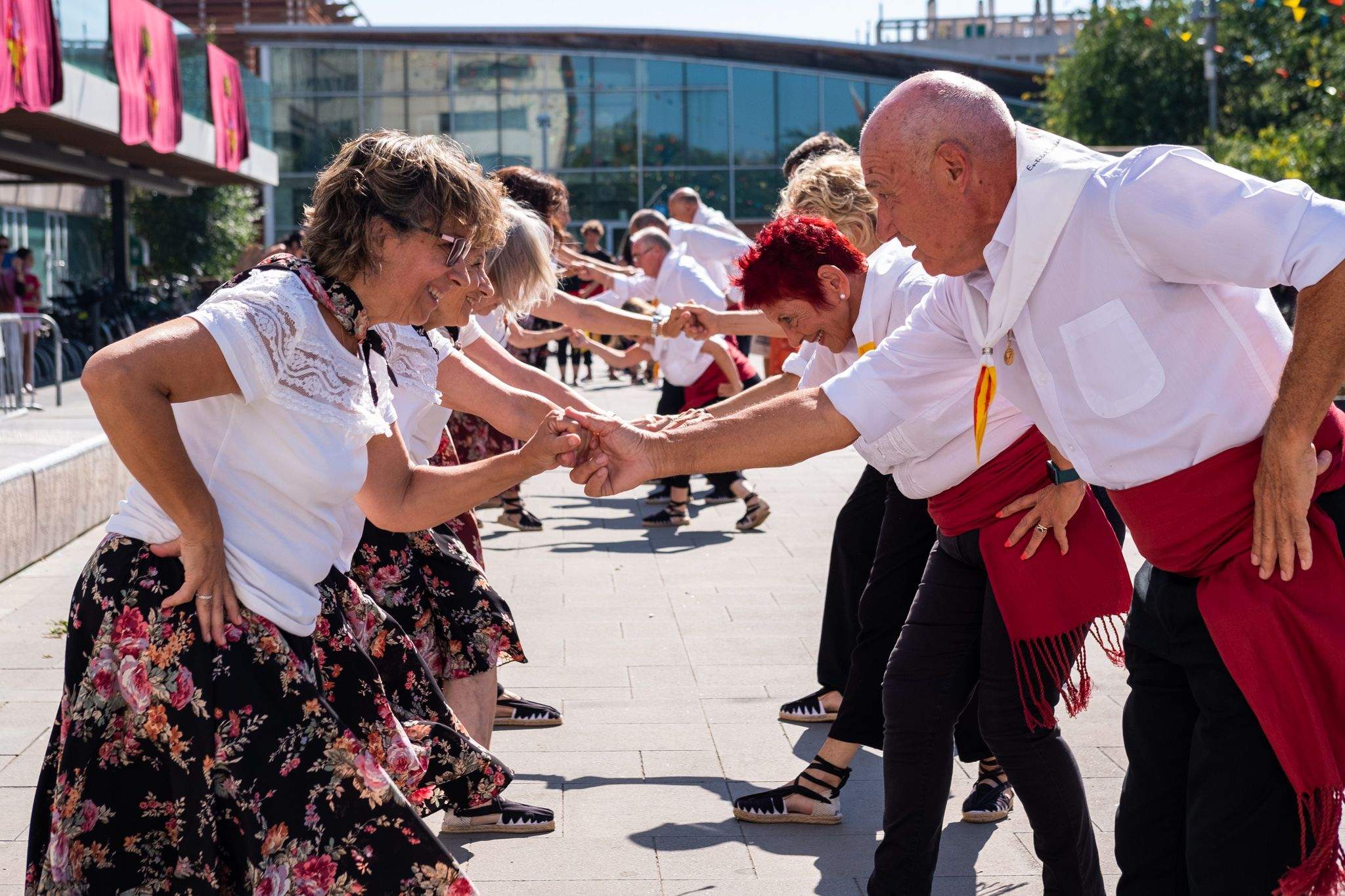 Inici del Seguici de Sant Pere amb les entitats de cultura popular. FOTO: Ale Gómez