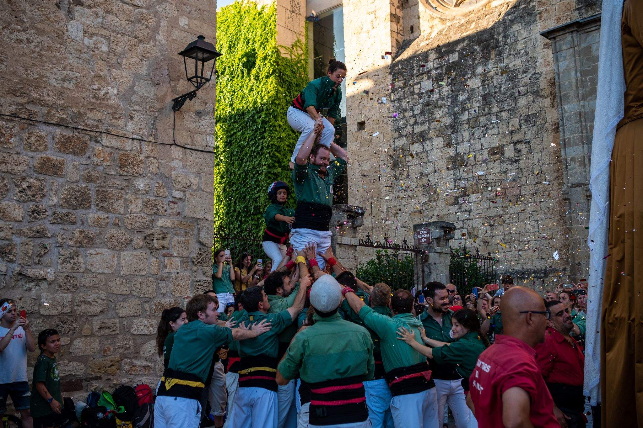 Esclat de Festa Major al Seguici de Sant Pere. FOTO: Ale Gómez