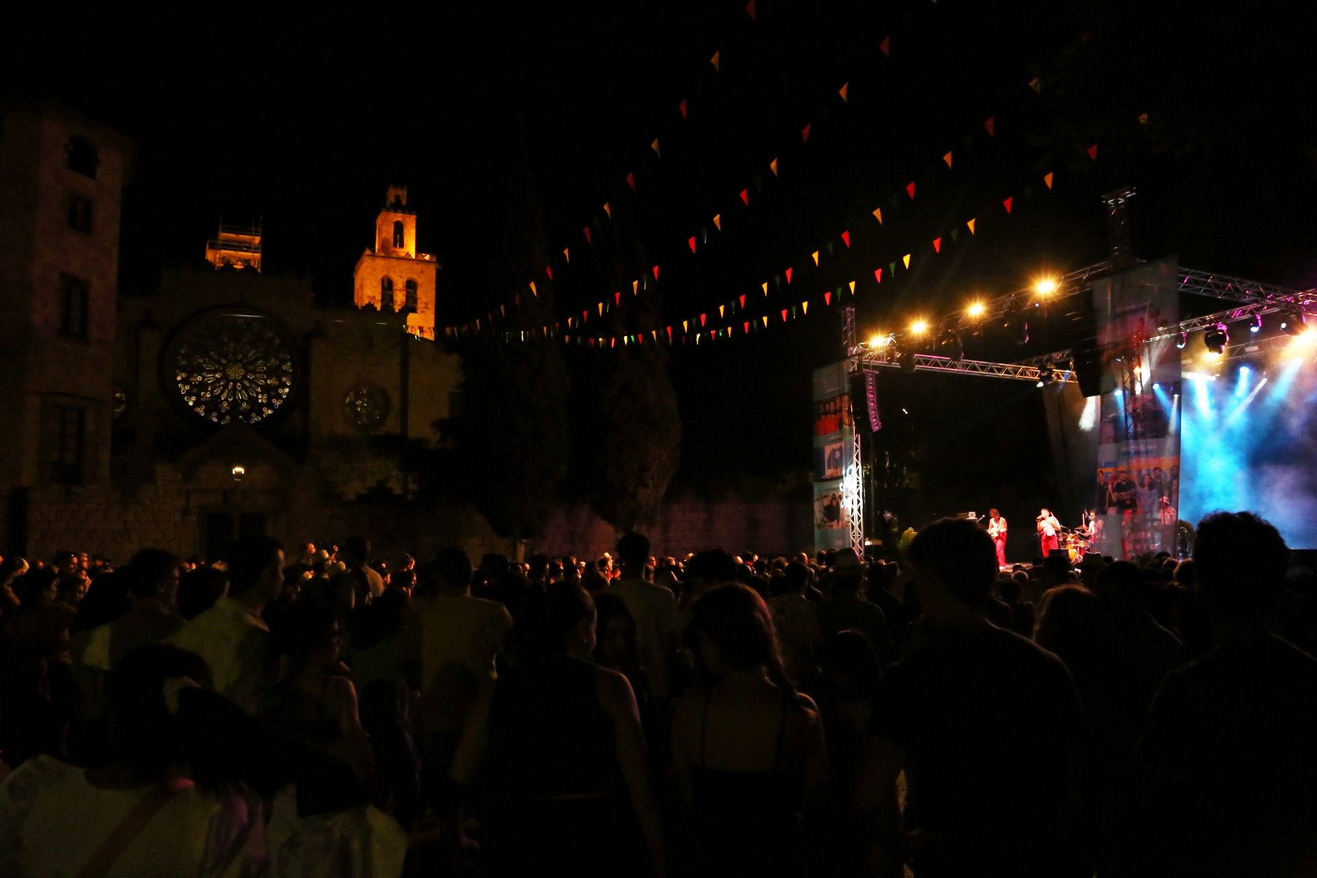 Nit de versions amb La Banda del Coche Rojo. FOTO: Anna Bassa