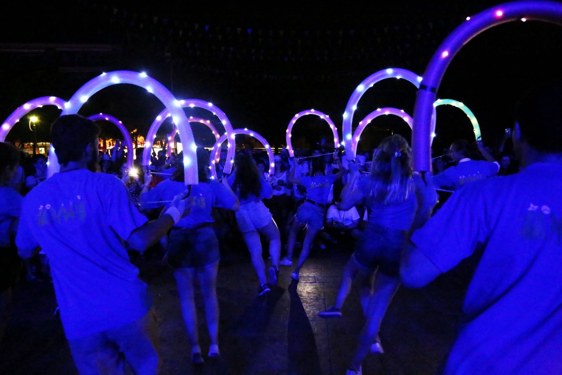 El Ball de Cercolets, del Grup Mediterrània, va ser una de les entitats que va estar en el Seguici Nocturn de Festa Major. FOTO: Anna Bassa