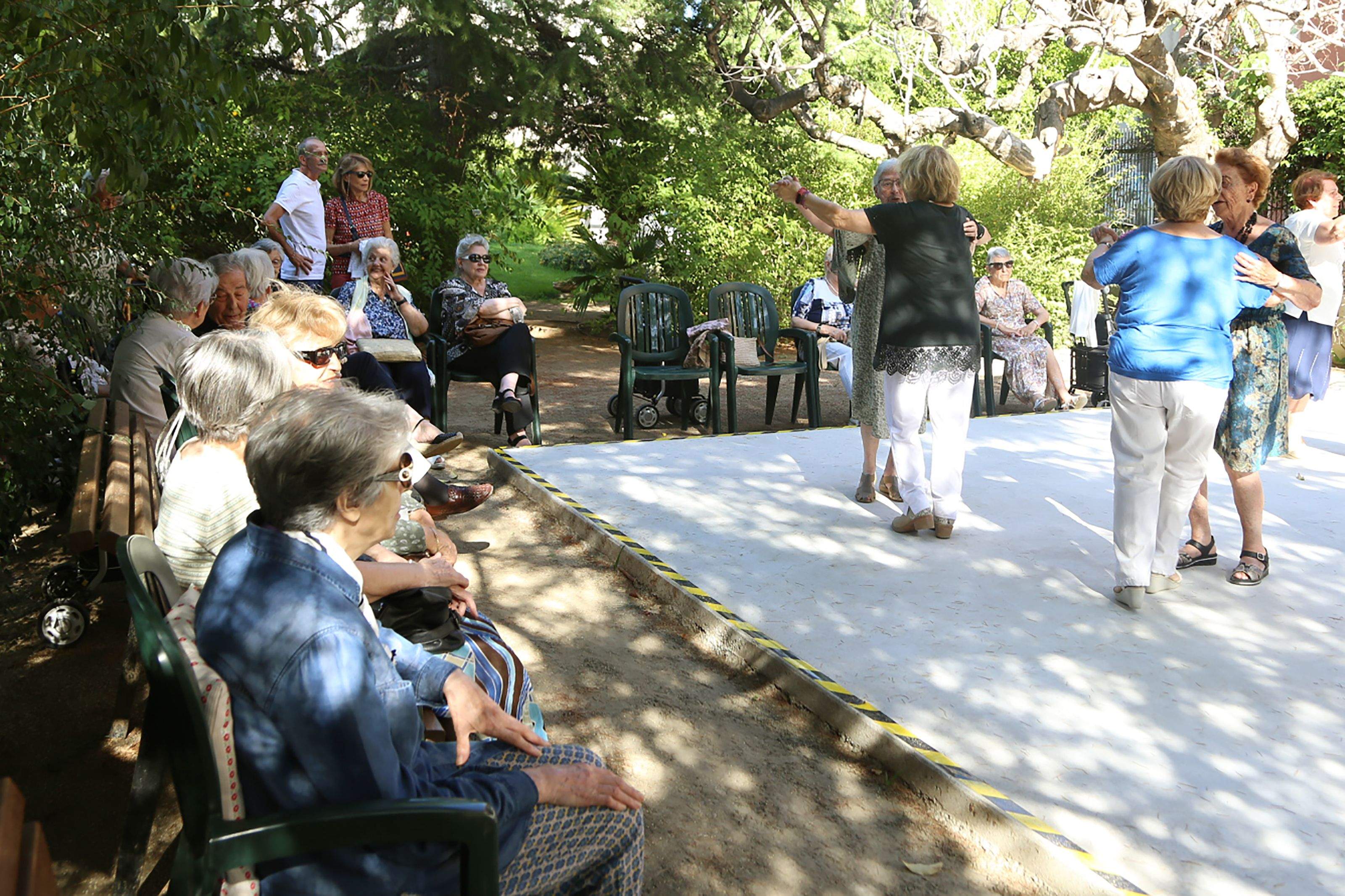 Ball d'avis amb el Duo Montal. FOTO: Anna Bassa 