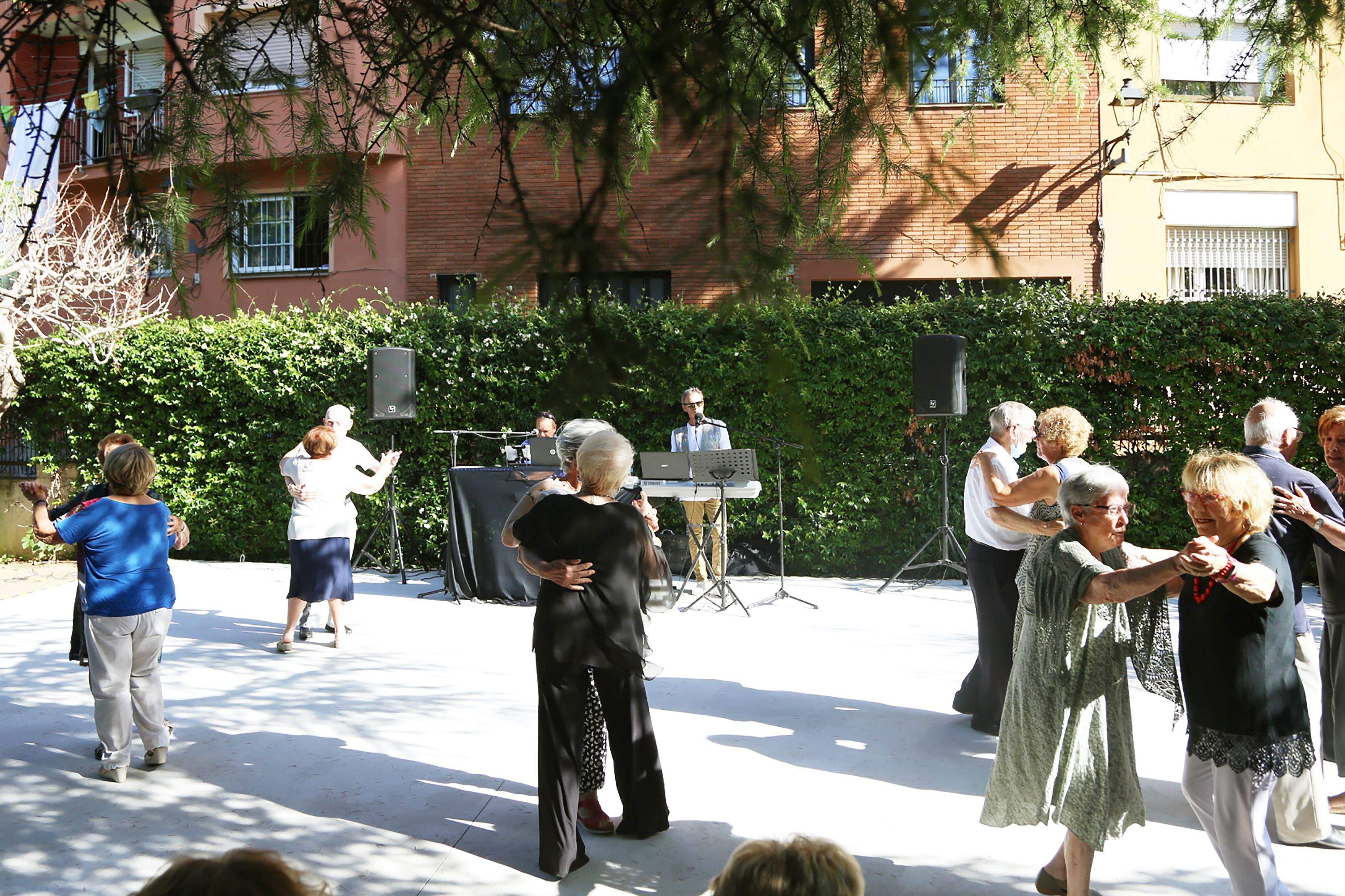 Ball d'avis amb el Duo Montal. FOTO: Anna Bassa 