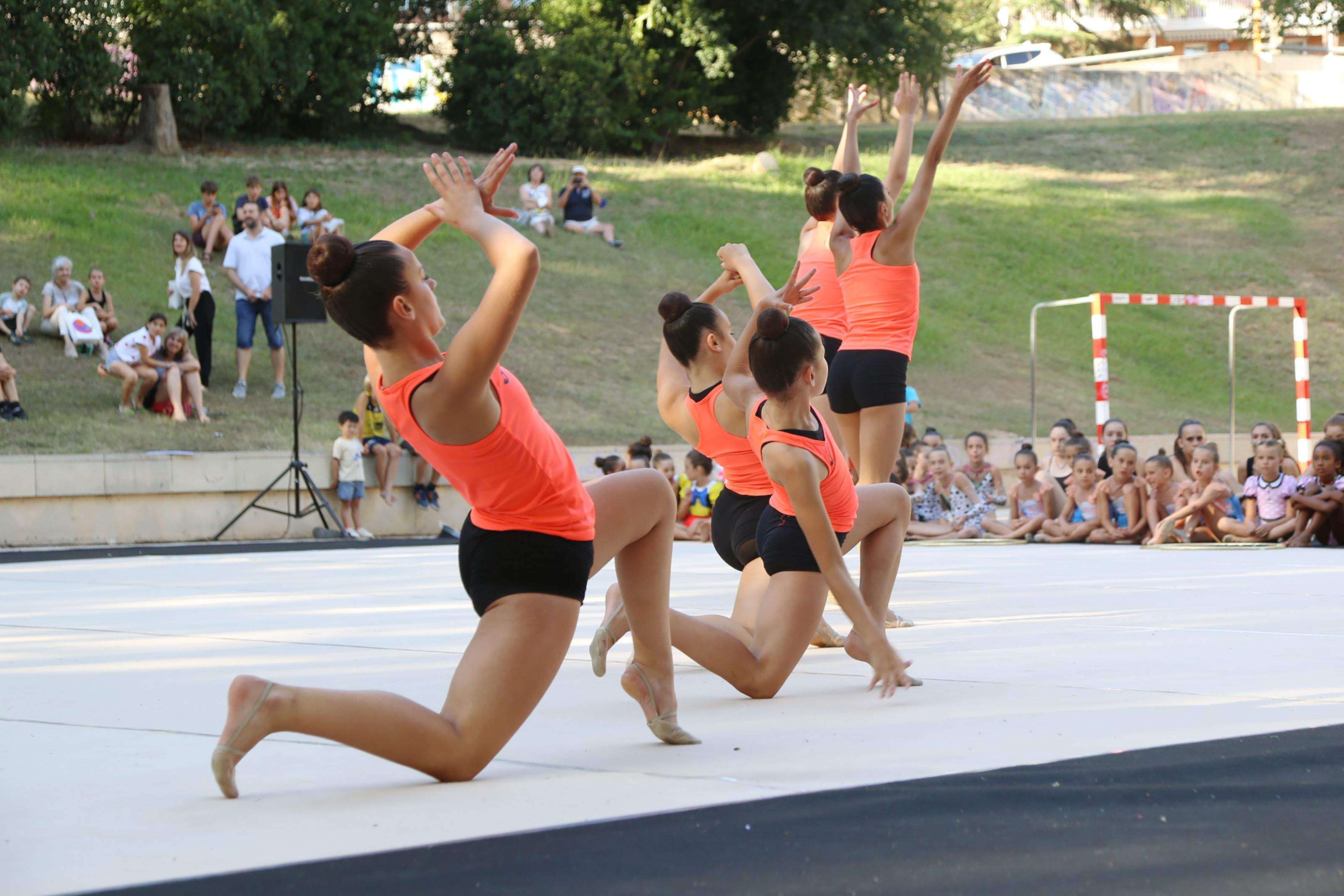 Públic a l'exhibició de gimnàstica rítmica del Club Gimnàstica Sant Cugat. FOTO: Anna Bassa