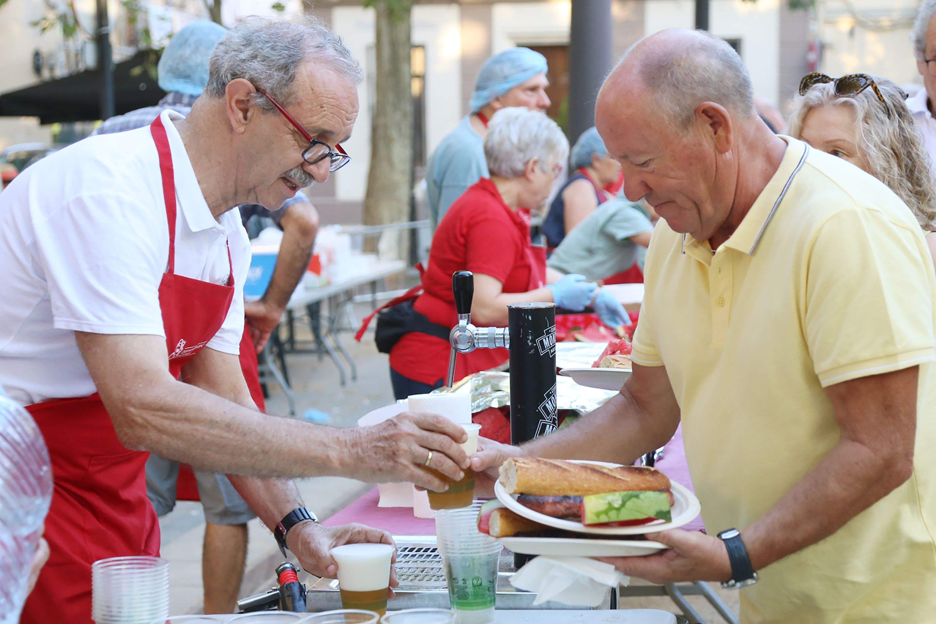 Botifarrada popular del Club Muntanyenc Sant Cugat. FOTO: Anna Bassa
