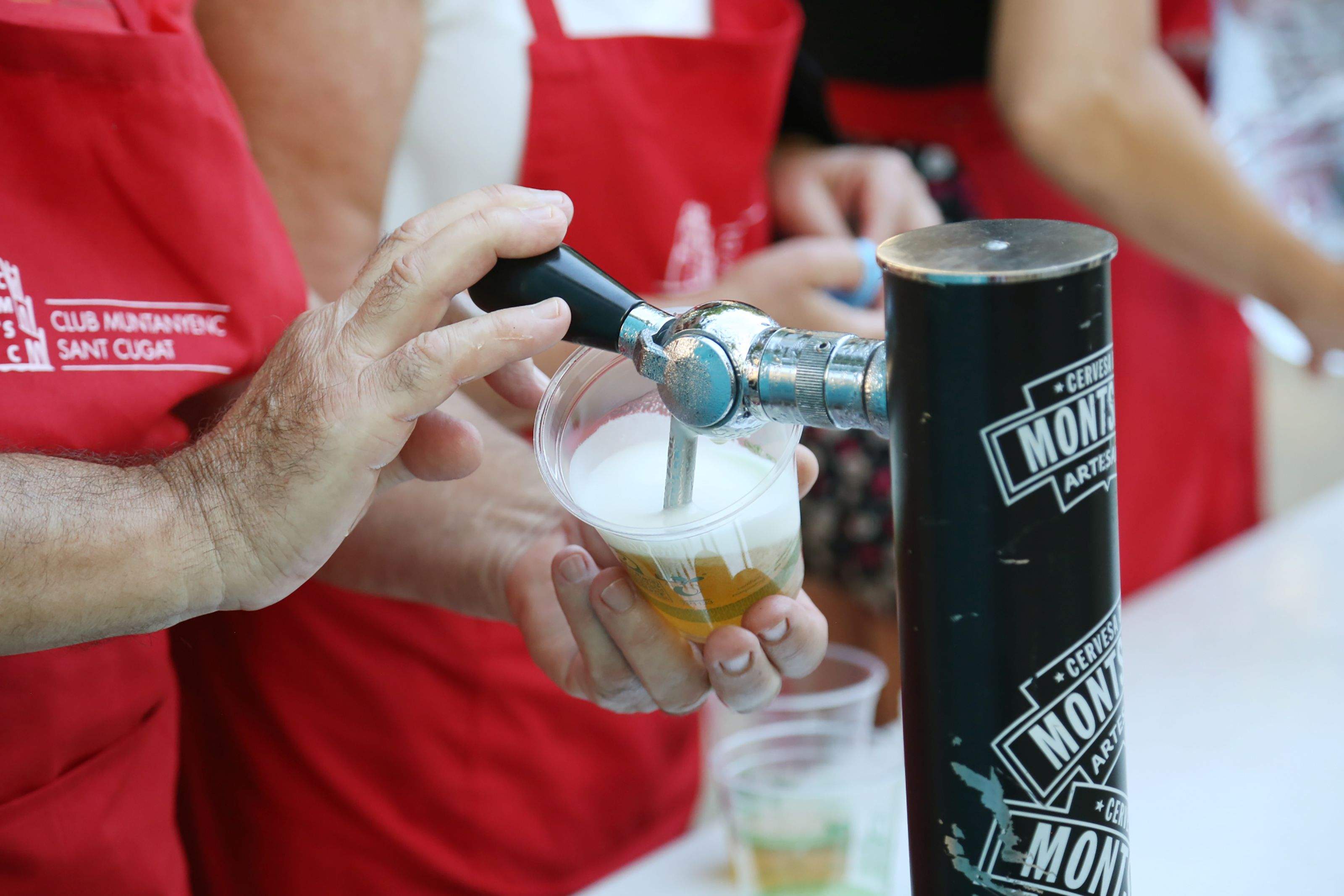 Botifarrada popular del Club Muntanyenc Sant Cugat. FOTO: Anna Bassa