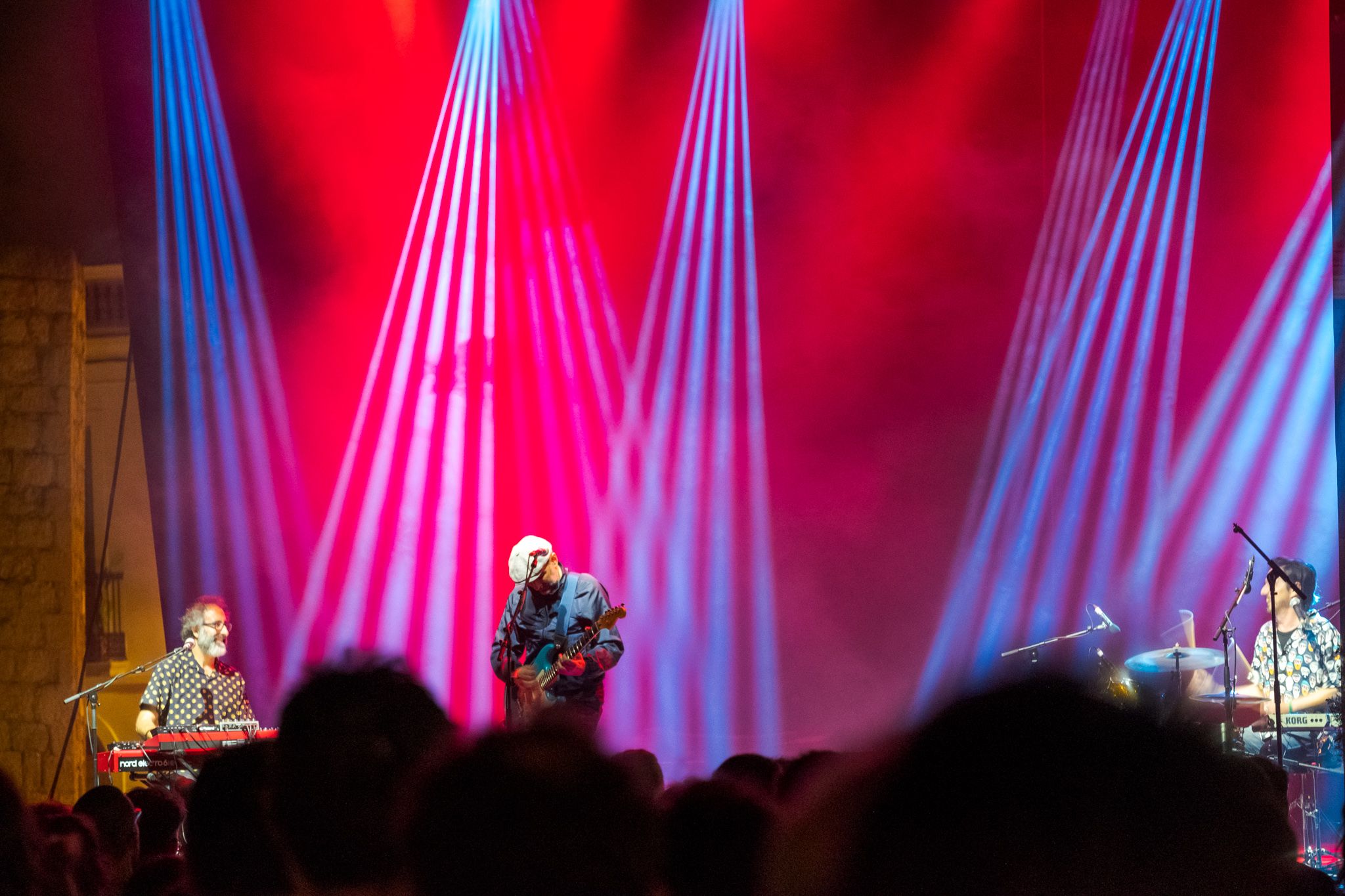 Joan Miquel Oliver, en concert durant la Gira Surfistes. FOTO: Ale Gómez