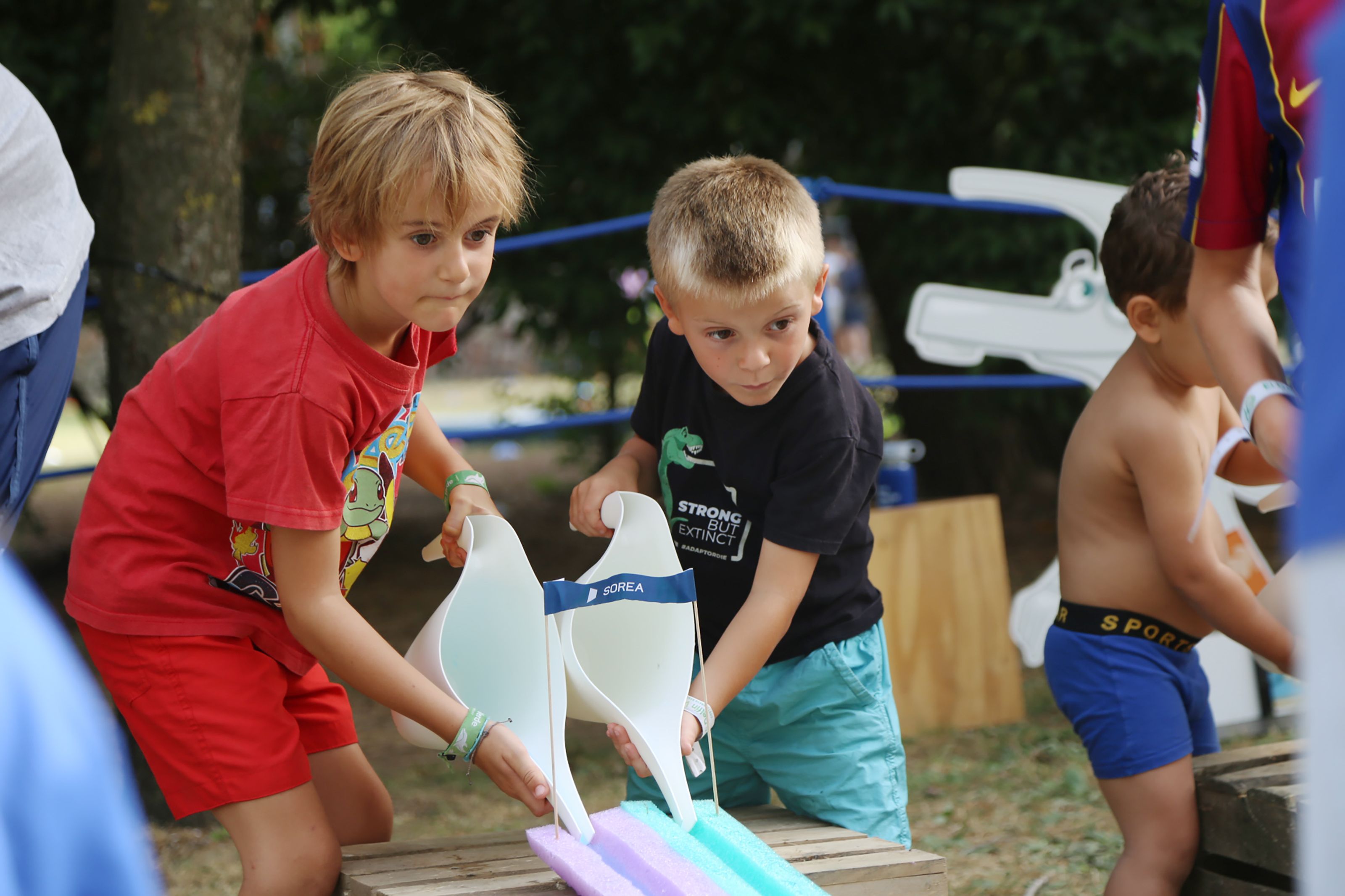 Jocs infantils amb aigua a la festa de l'aigua a la Festa de l'Esport al Carrer. FOTO: Anna Bassa