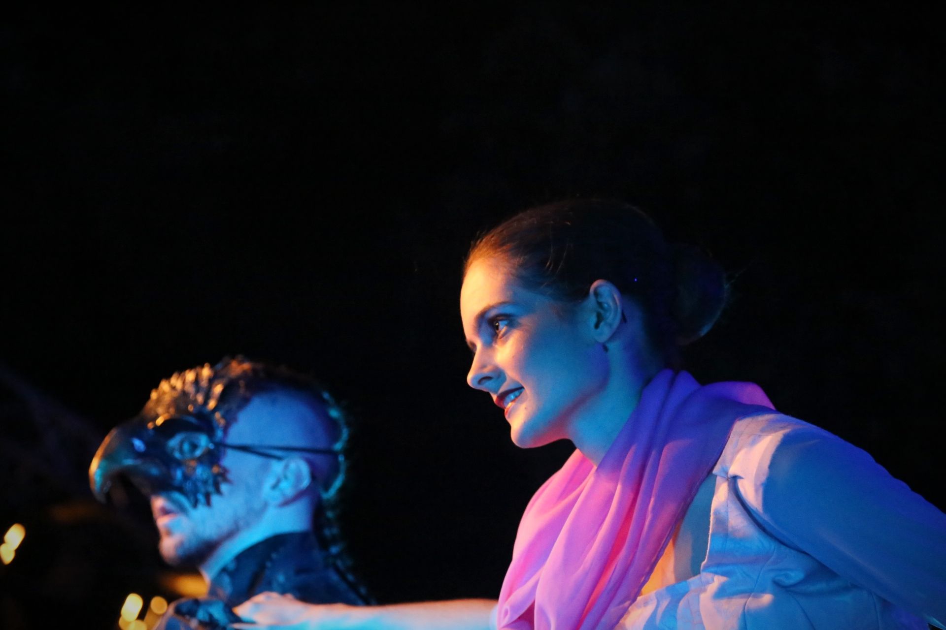 Ball conjunt a l'espectacle de dansa catalana d'arrel tradicional amb el Grup Mediterrània. FOTO: Anna Bassa