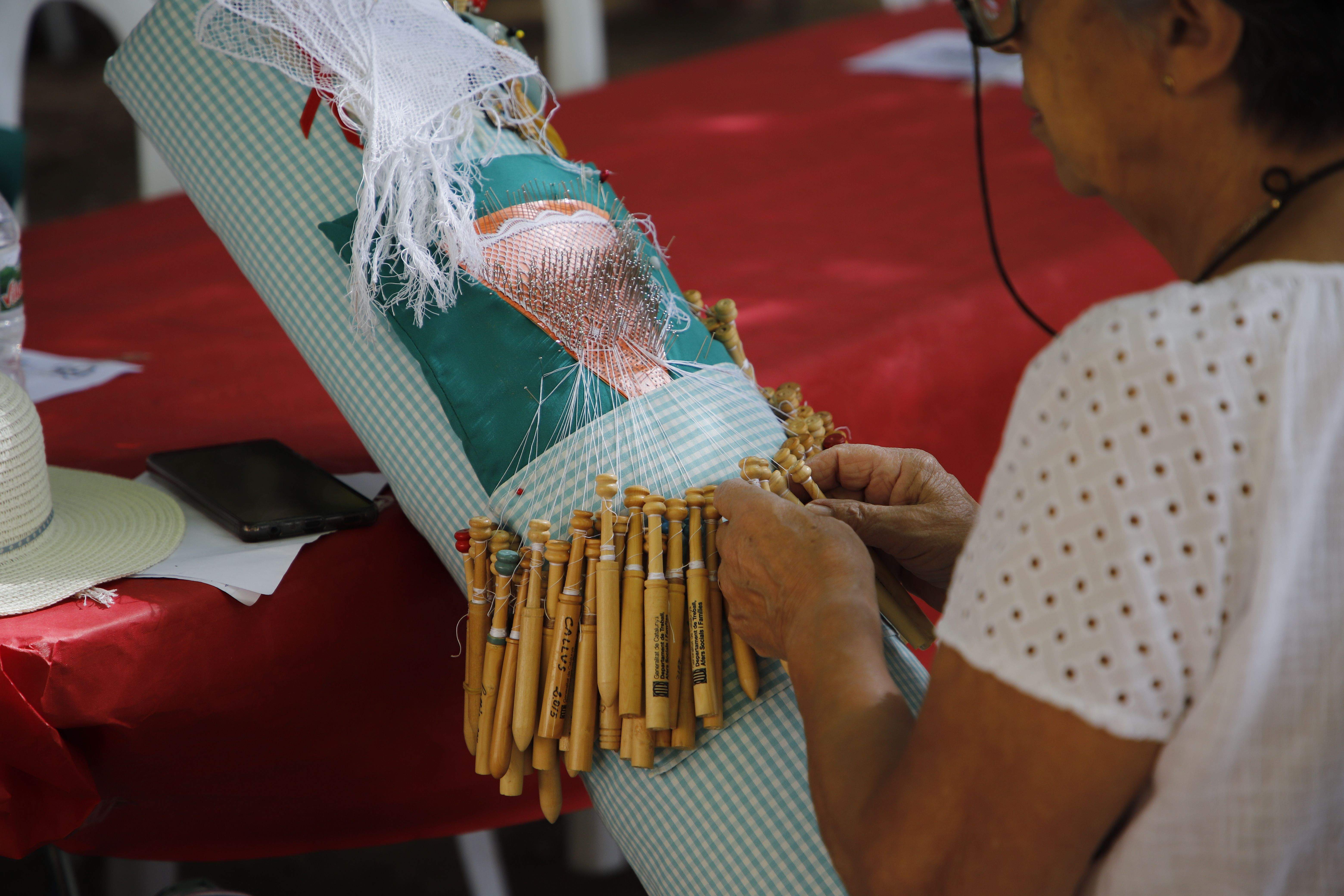 III Trobada de puntaires de Festa Major. FOTO: Lara Castañeda