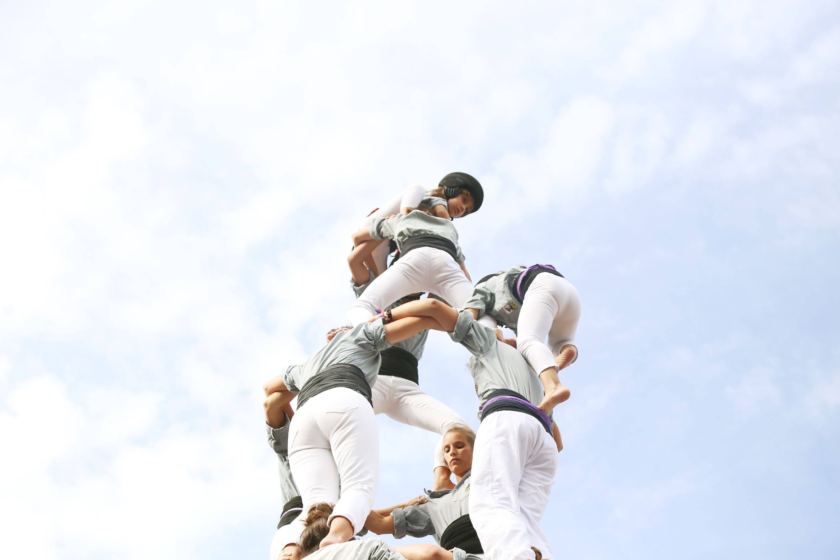La colla dels Castellers de Sants participen a la XXV Diada Castellera de Festa Major. FOTO: Anna Bassa