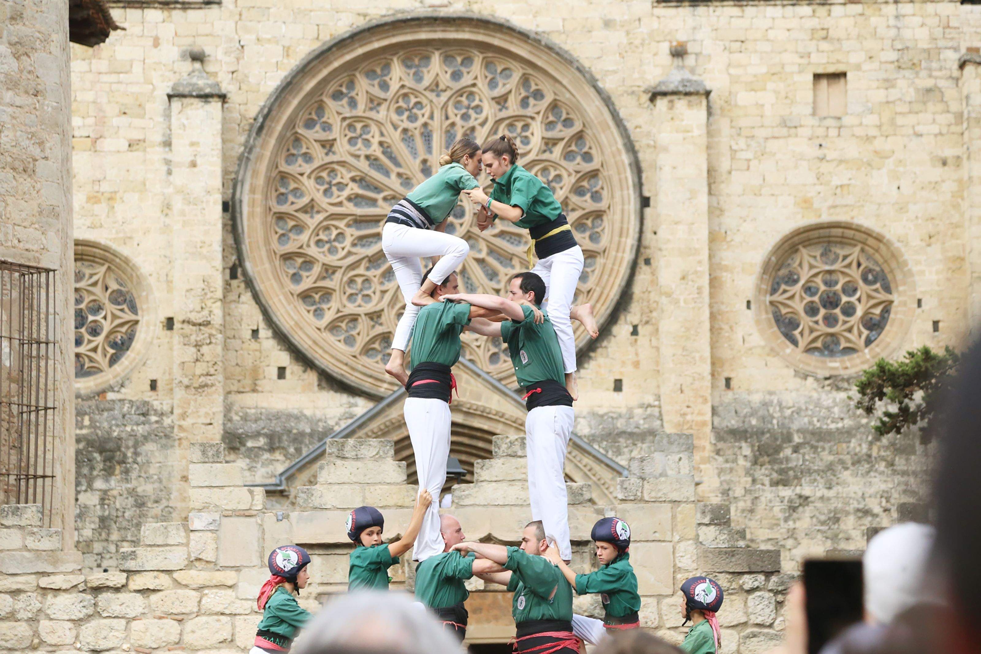 Els Castellers de Sant Cugat en la XXV diada castellera de Festa Major. FOTO: Anna Bassa