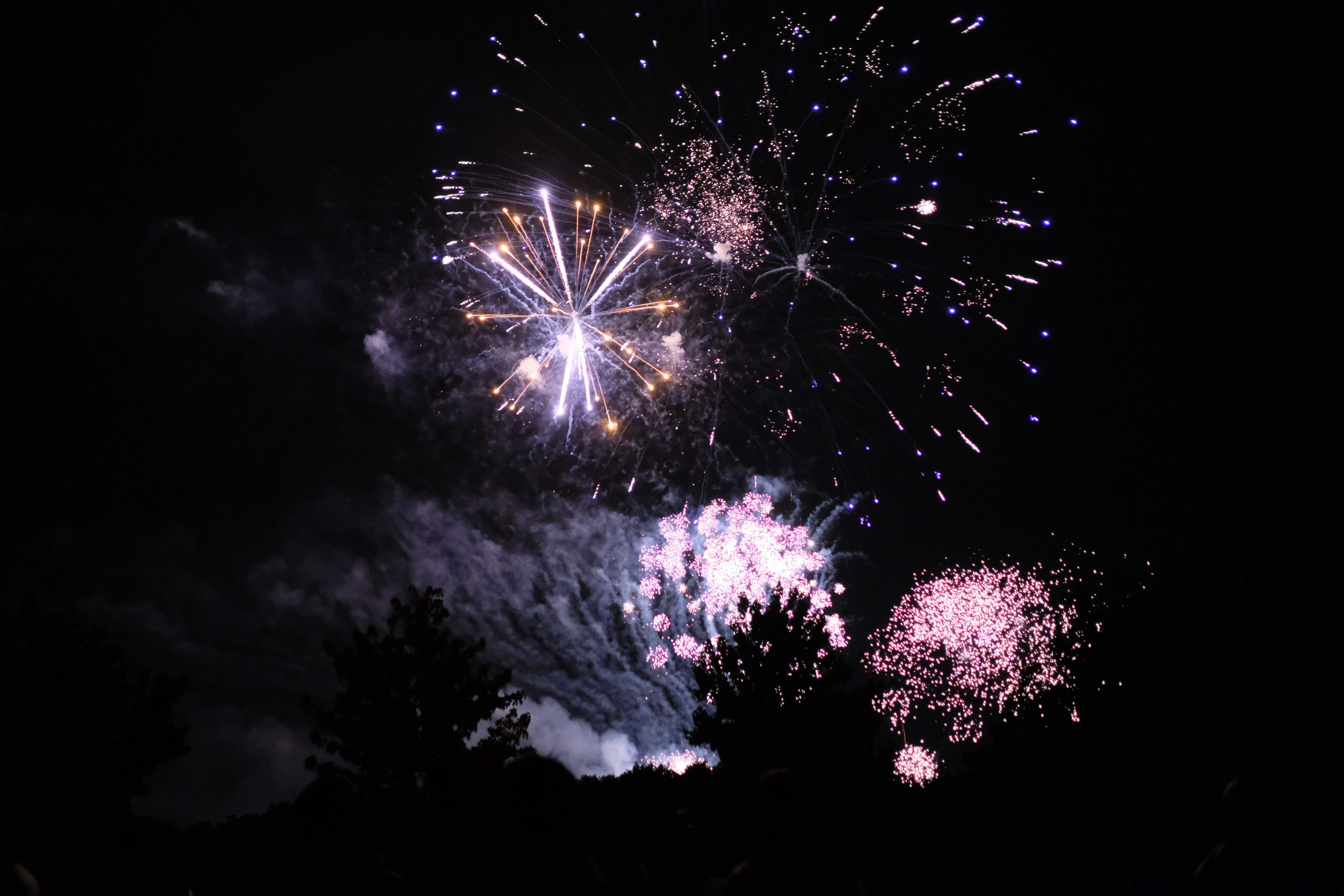 El Castell de Focs ha posat punt final a la Festa Major de Sant Cugat 2022. FOTO: Ale Gómez