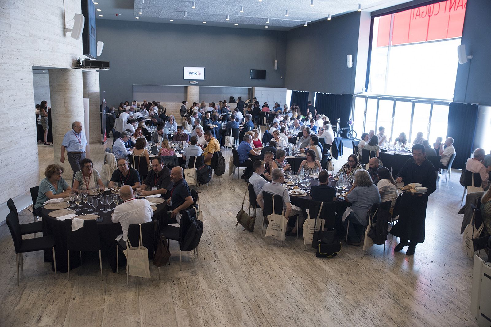 Dinar pel 25è aniversari de l'AMIC. FOTO: Bernat Millet.