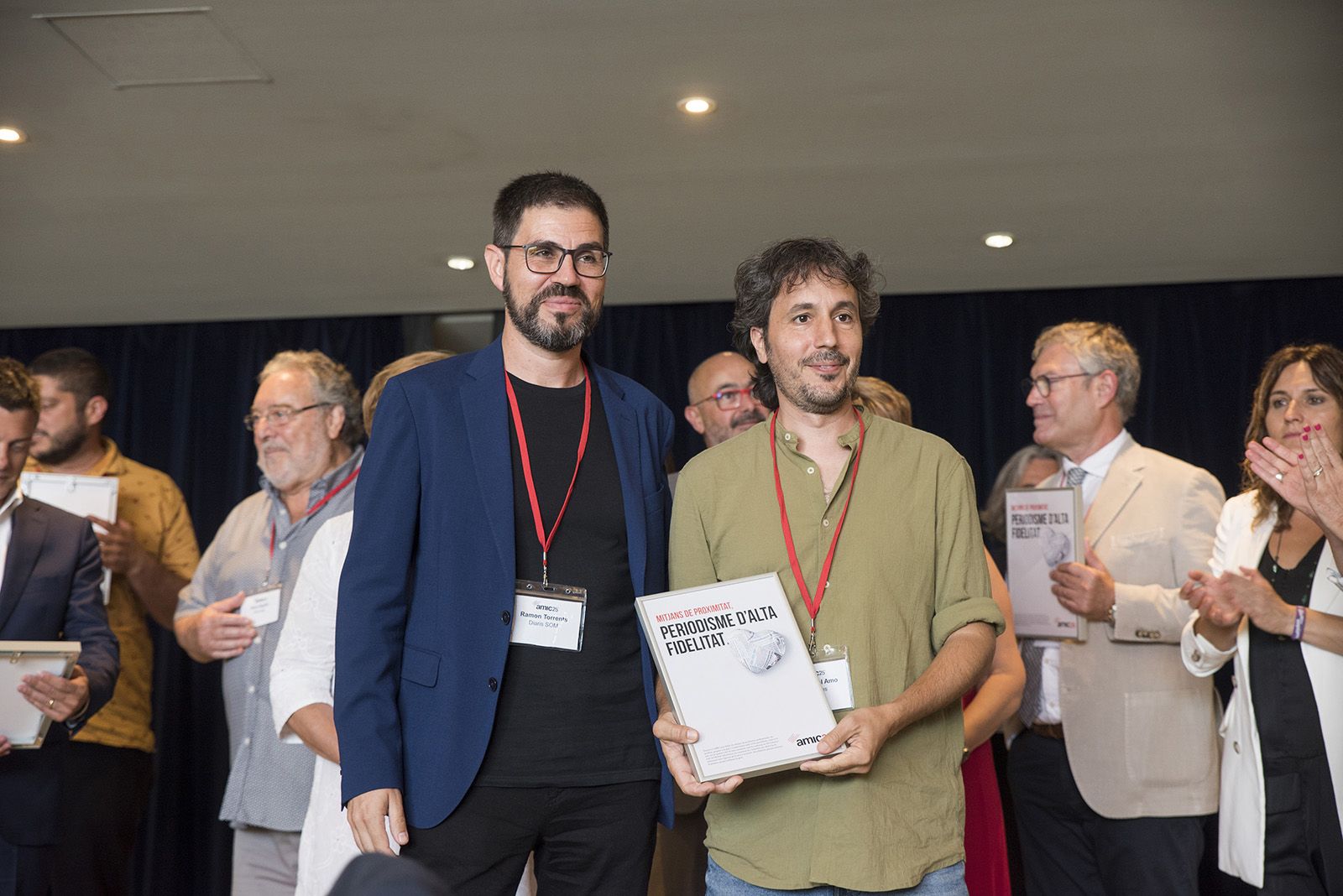 Entrega de diplomes pel 25è aniversari de l'AMIC. FOTO: Bernat Millet.