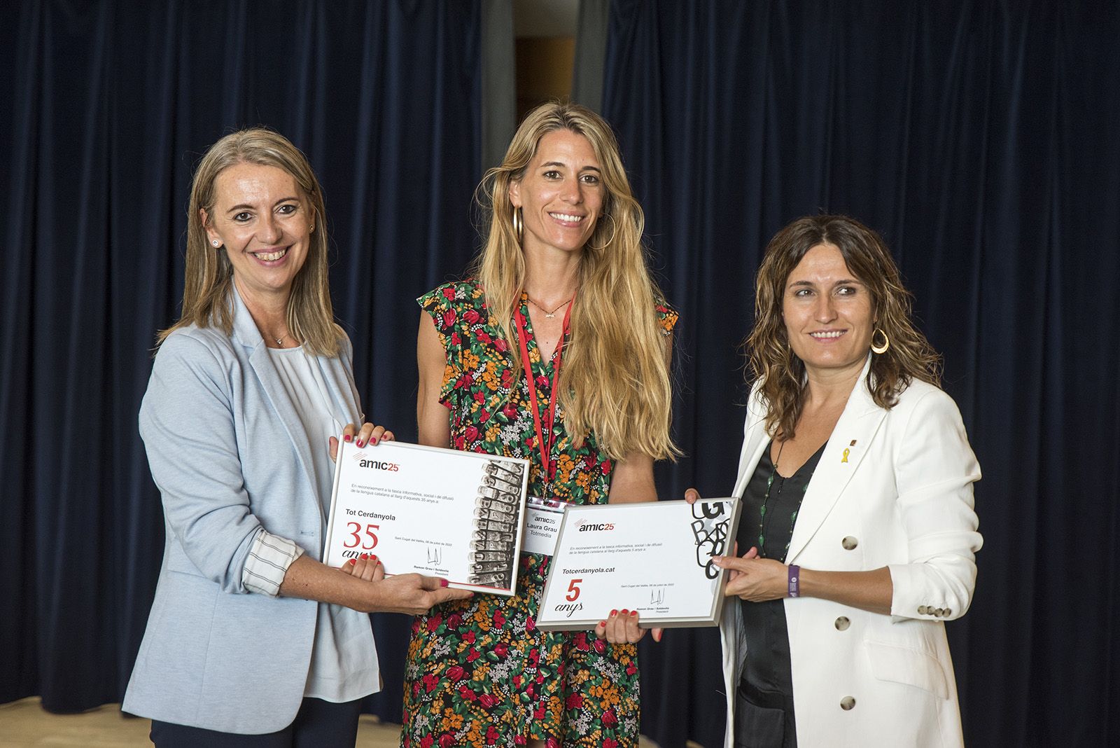 Mireia Ingla, Laura Grau i Laura Vilagrà pel 25è aniversari de l'AMIC. FOTO: Bernat Millet.