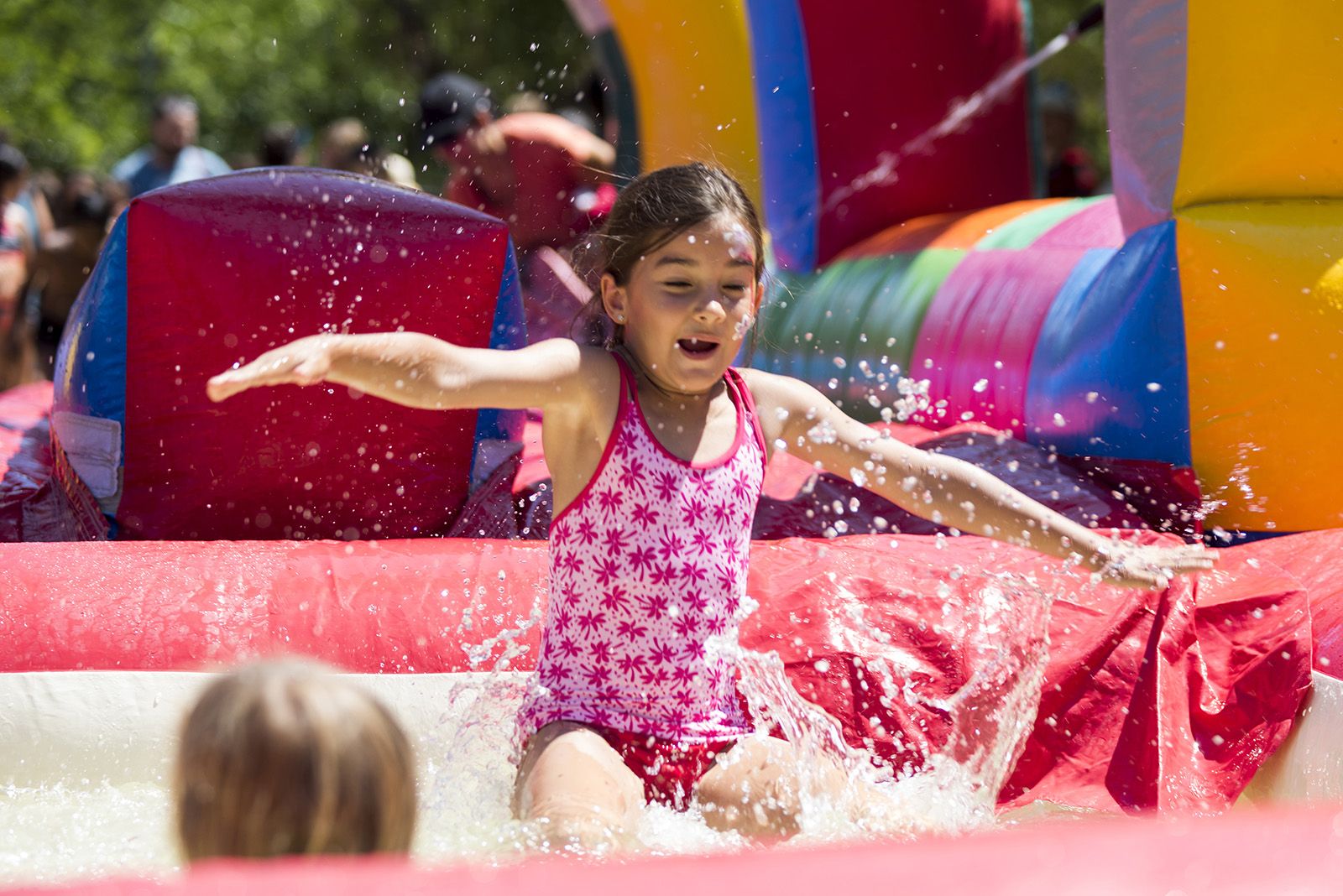 Festa de l'aigua de la Festa Major de Mira-Sol. FOTO: Bernat Millet.