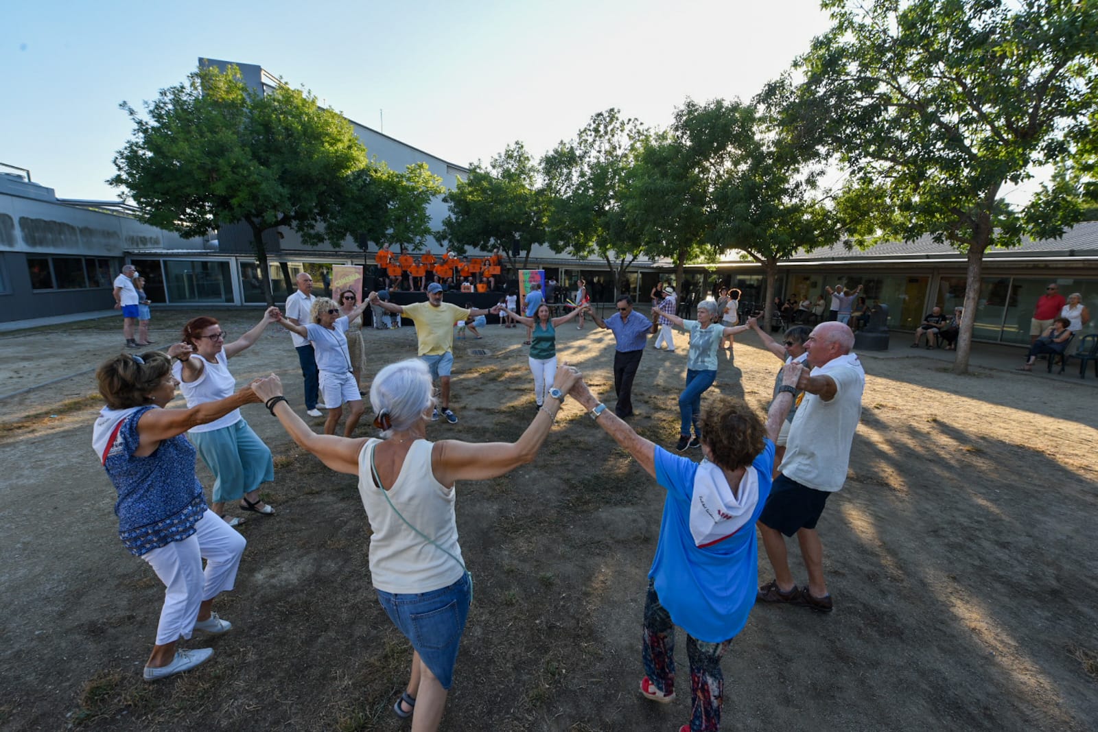 Ballada de Sardanes durant la Festa Major de Mira-sol. FOTO: Ajuntament