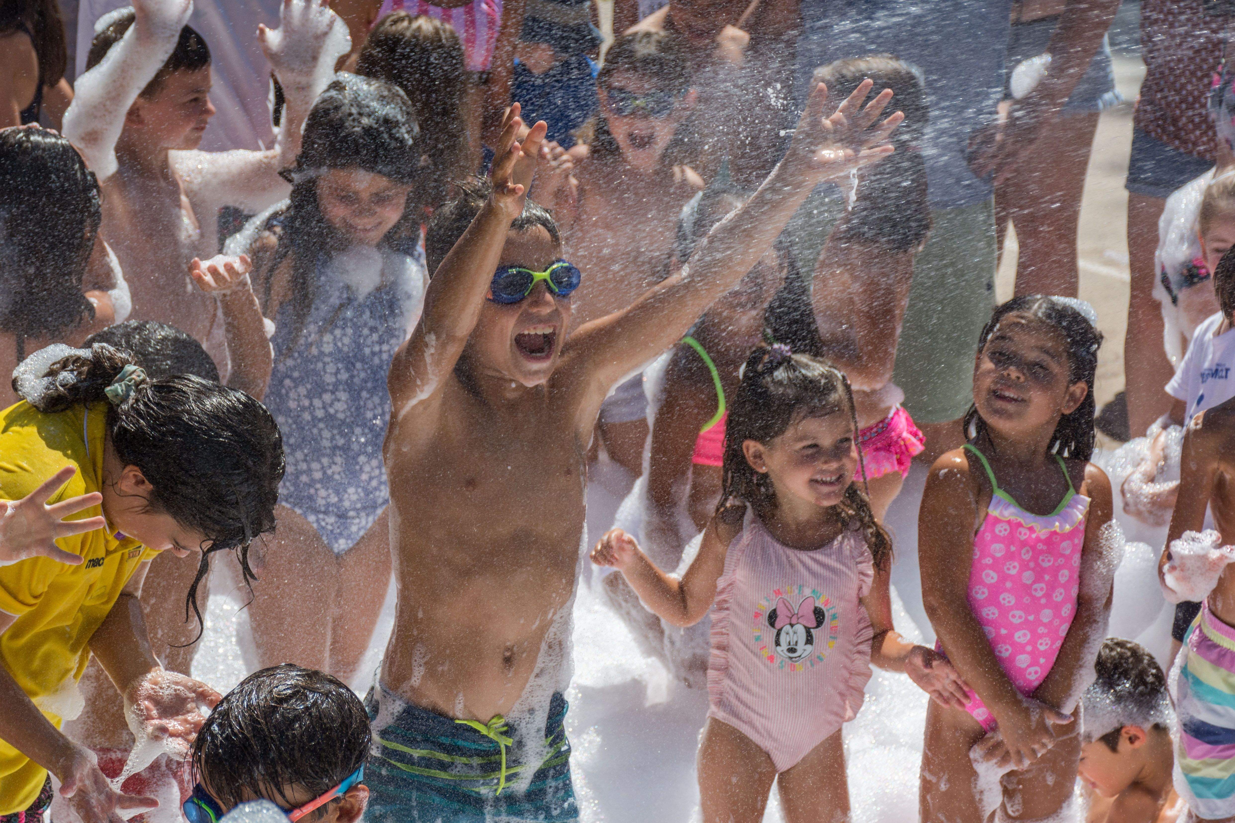Festa de l'Escuma durant la Festa Major de Mira-sol. FOTO: Carmelo Jiménez