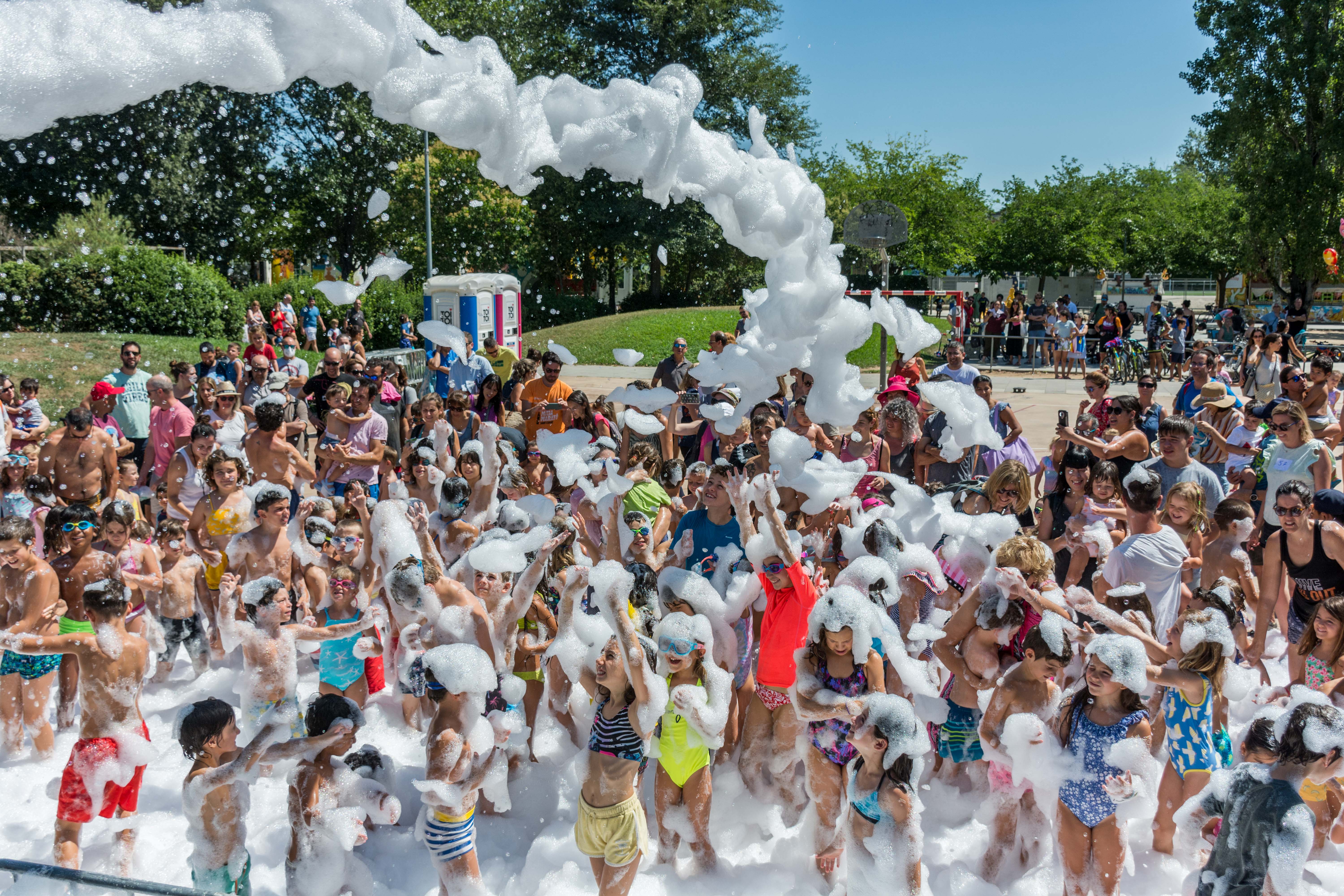 Festa de l'Escuma durant la Festa Major de Mira-sol. FOTO: Carmelo Jiménez