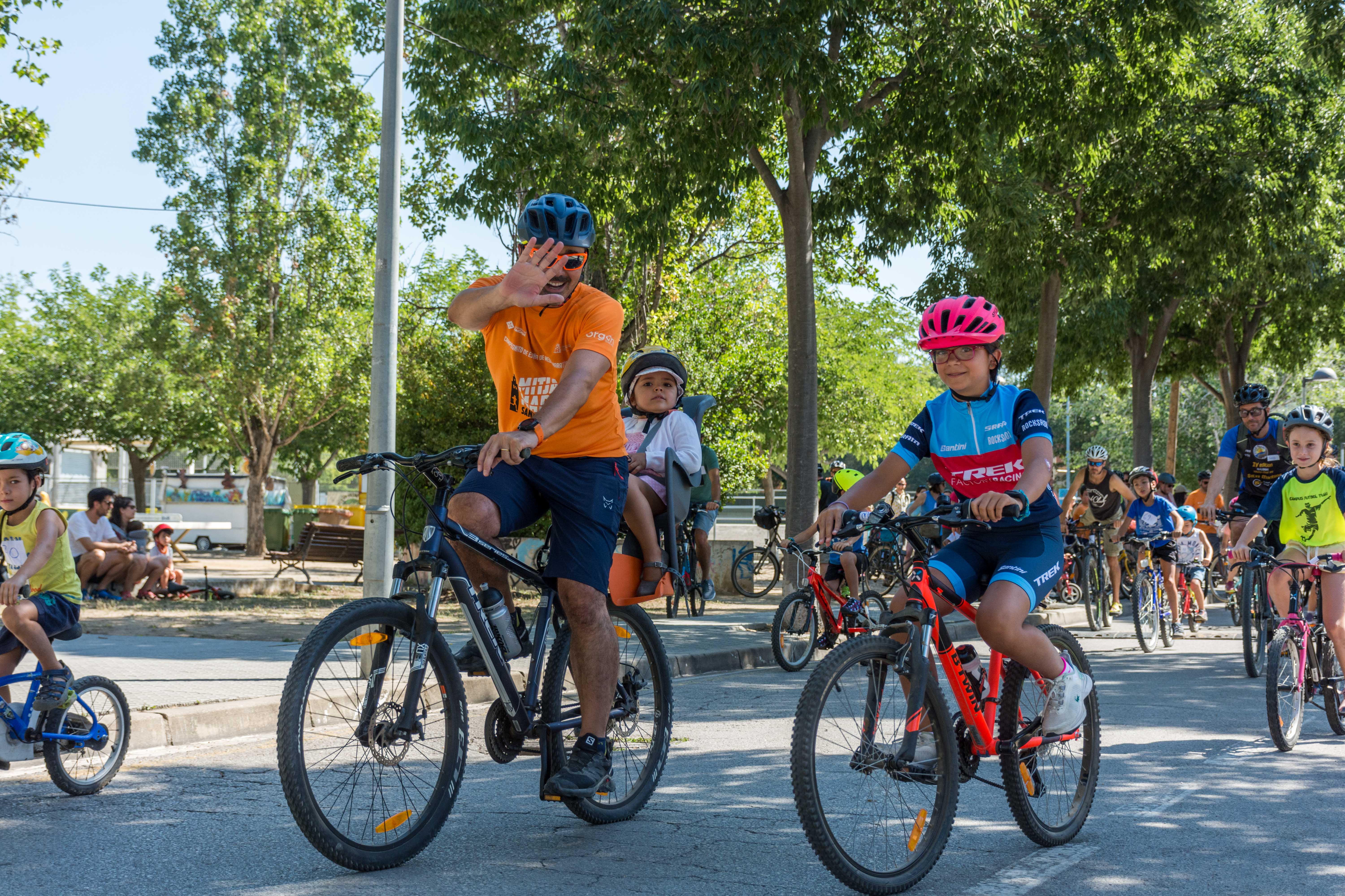 Bicicletada Popular durant la Festa Major de Mira-sol. FOTO: Carmelo Jiménez