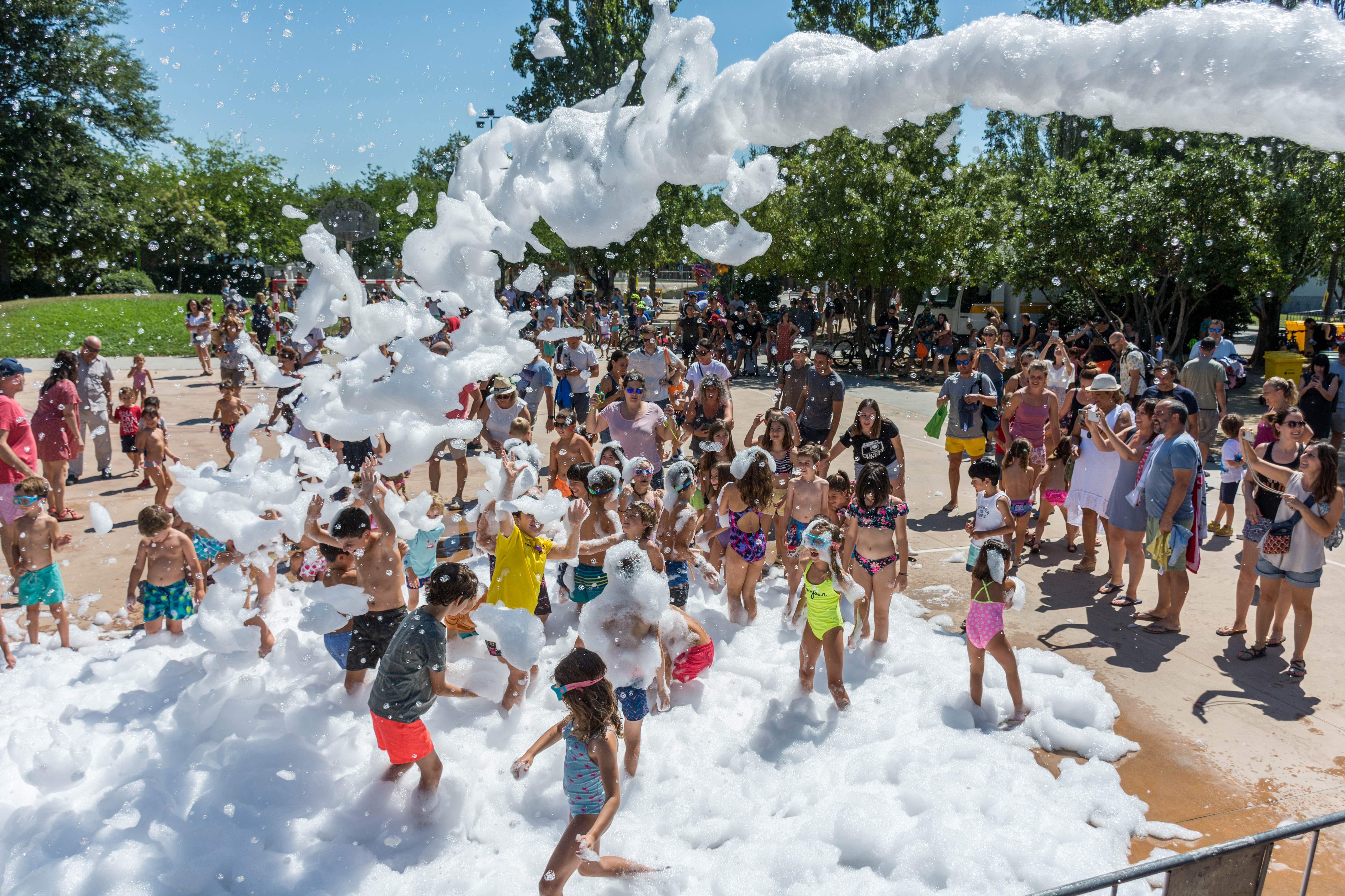 Festa de l'Escuma durant la Festa Major de Mira-sol. FOTO: Carmelo Jiménez