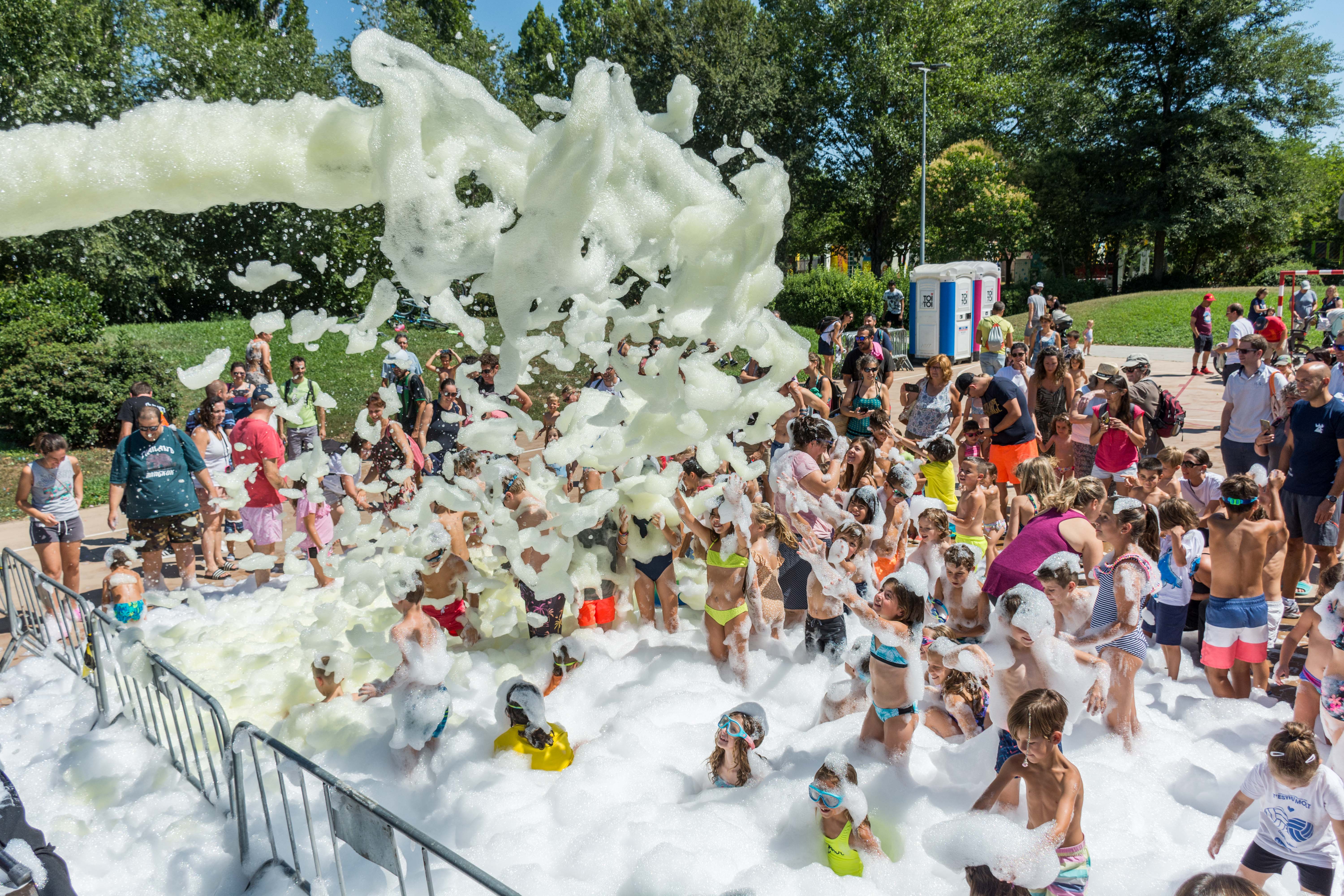 Festa de l'Escuma durant la Festa Major de Mira-sol. FOTO: Carmelo Jiménez