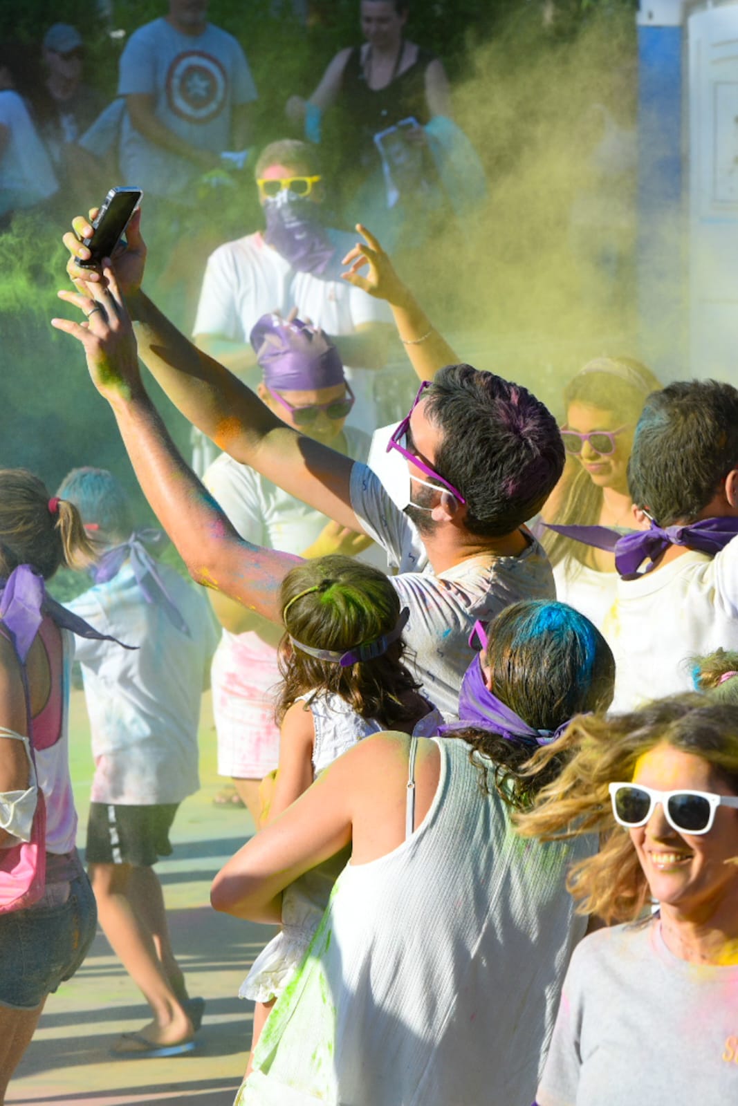 Festa Holi durant la Festa Major de Mira-sol. FOTO: Ajuntament