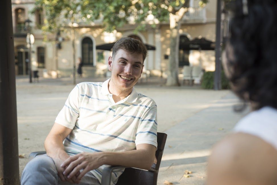 Gerard Querol (Gerry Querry) en una entrevista pel TOT. FOTO: Bernat Millet