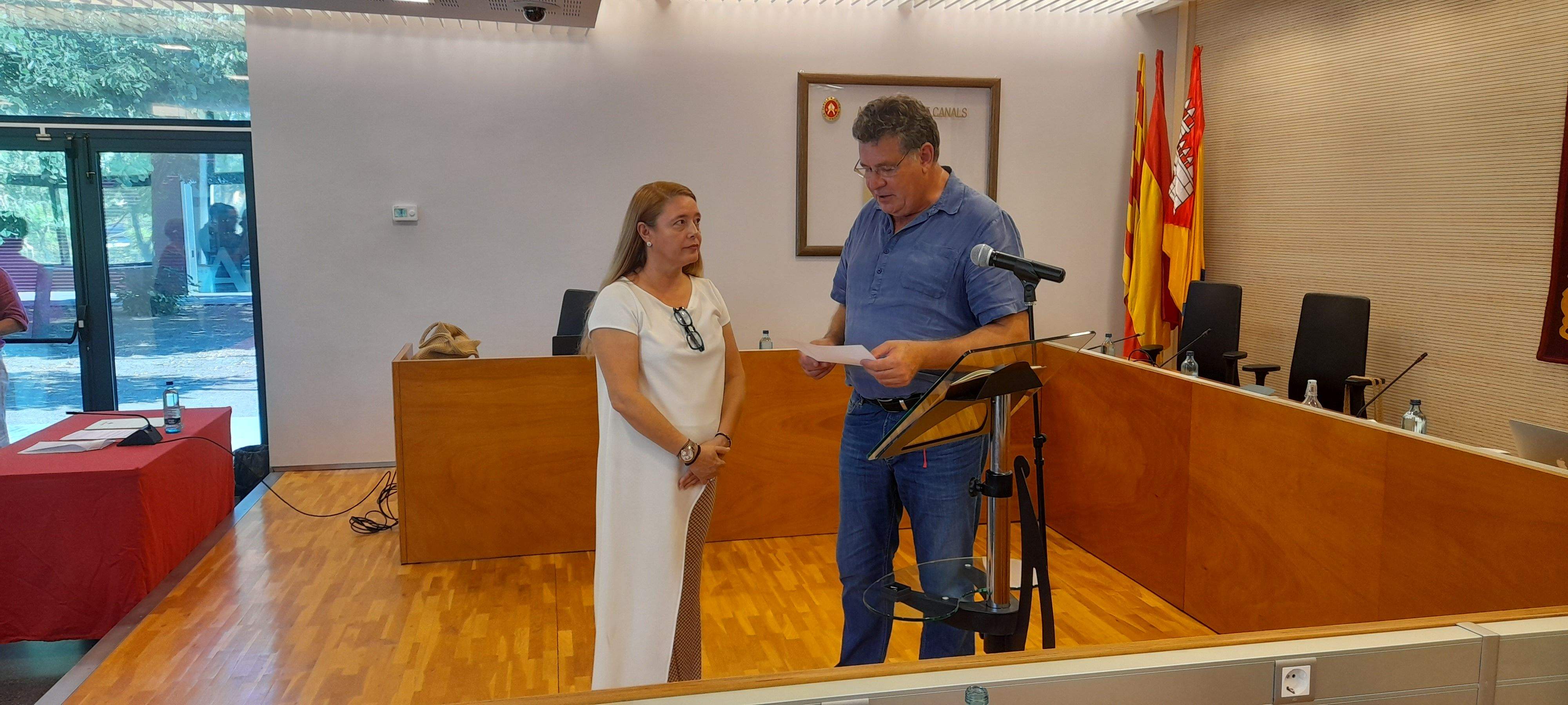 Lluïsa Muñoz pren possessió com a vocal de l'EMD de Valldoreix. FOTO: Cristina Cabasés