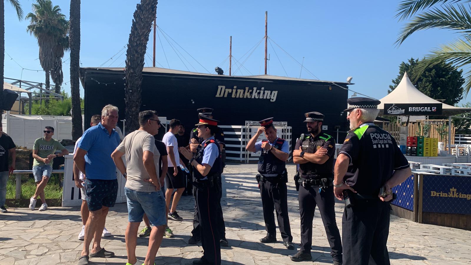 Un dispositiu especial de la Policia Local vigilarà la parcel·la de Drinkking Lemon FOTO: TOT