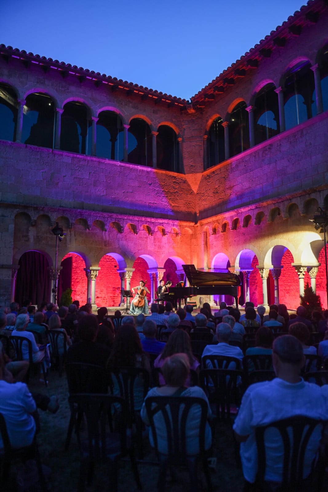 Escenari del Claustre del Monestir al Festival Angular. FOTO: Ajuntament
