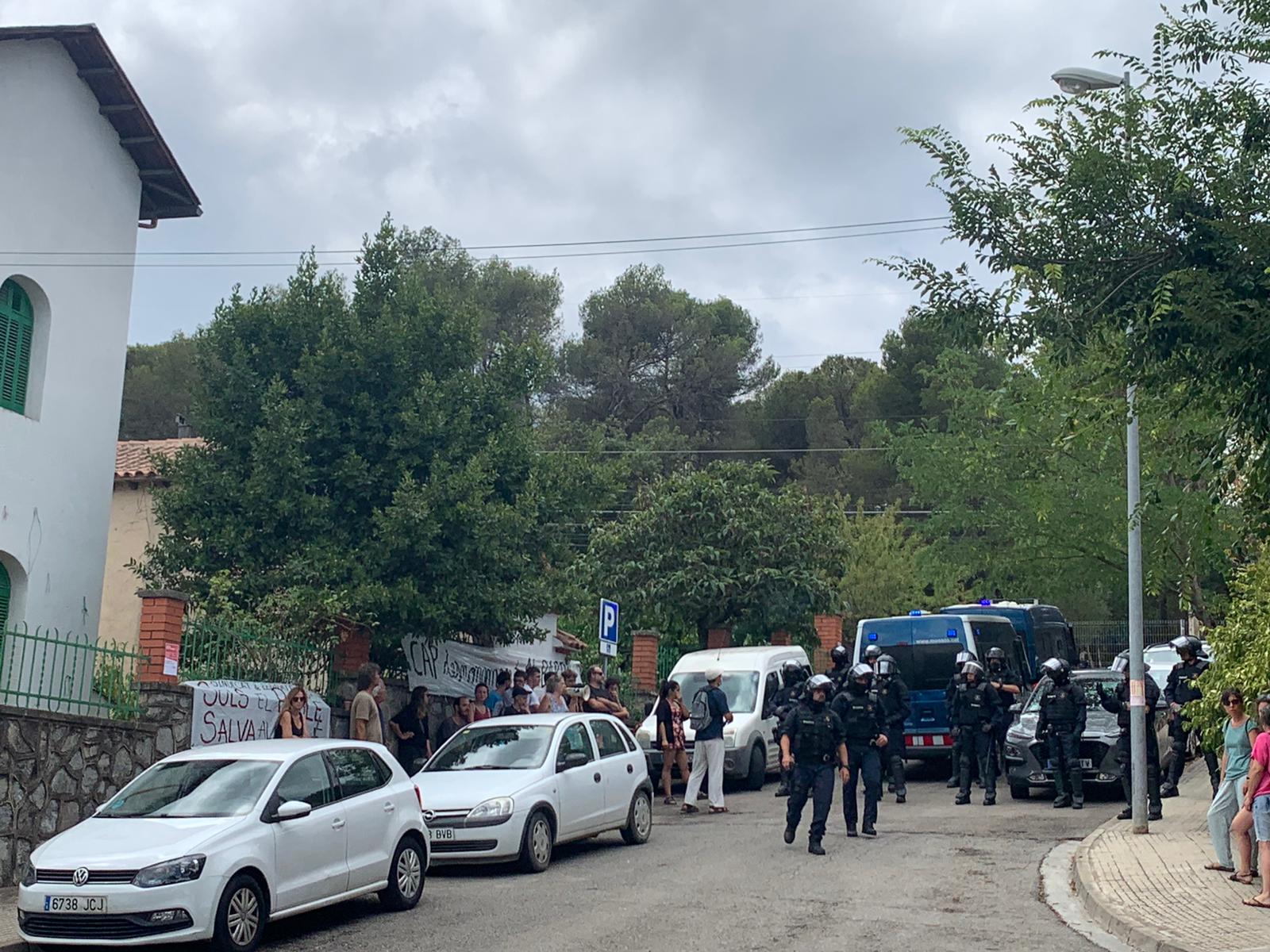 Desnonament al carrer Antoni Caballe FOTO: TOT Sant Cugat