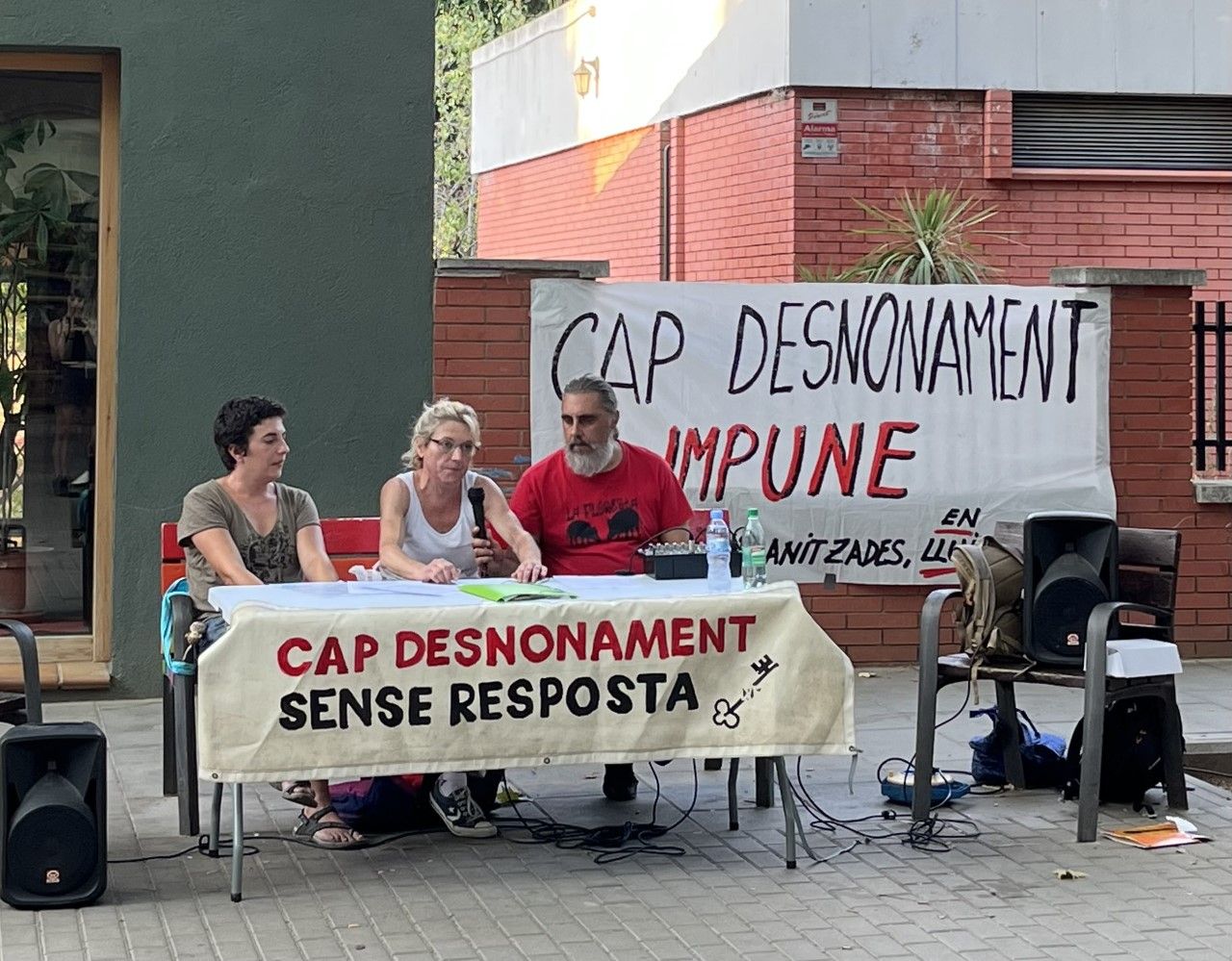Roda de premsa del Sindicat de Llogaterxs de La Floresta, Valldoreix, Les Planes i Vallpineda a La Floresta FOTO: TOT Sant Cugat 
