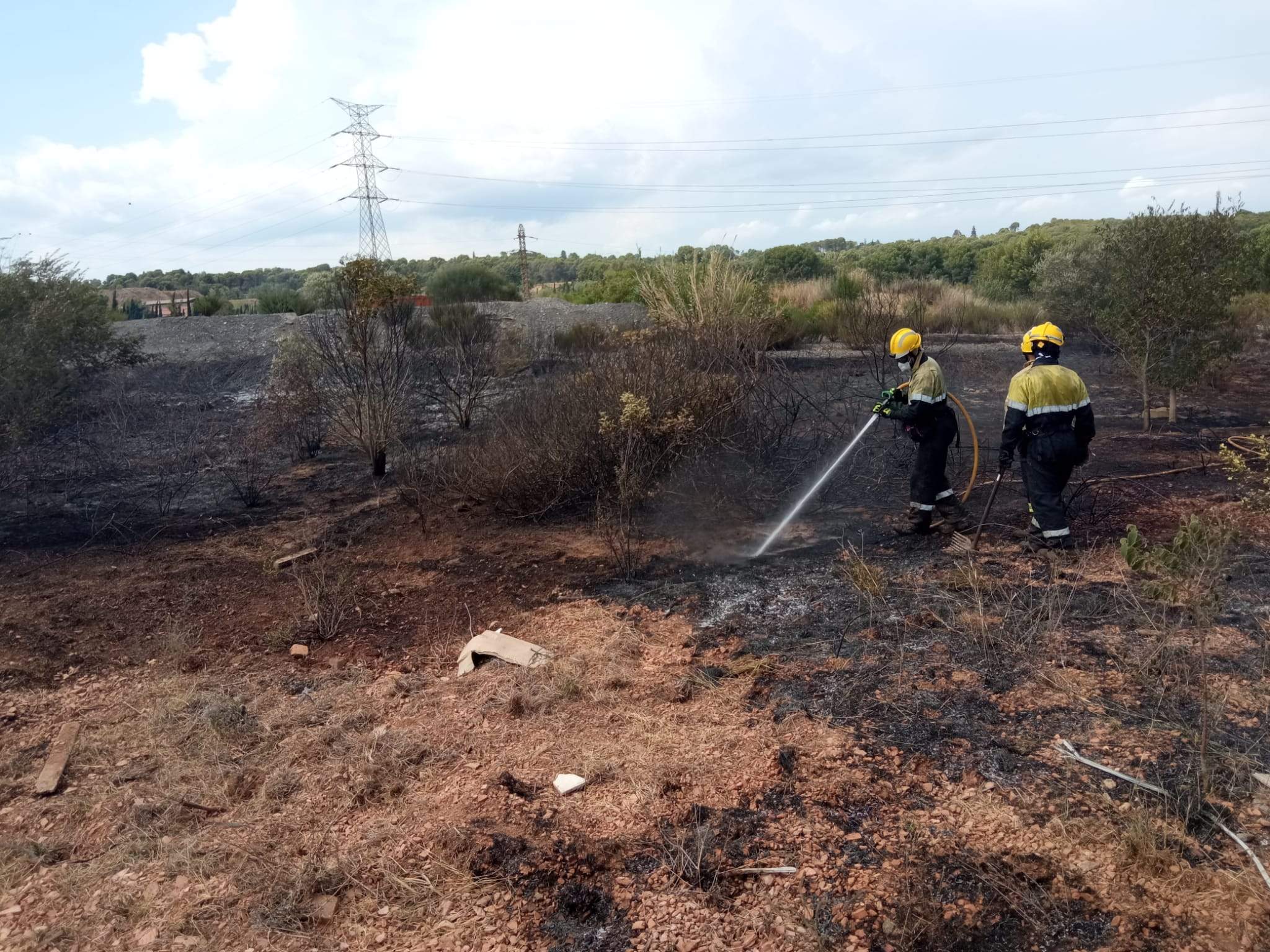Incendi a l'avinguda de Roquetes FOTO: Cedida
