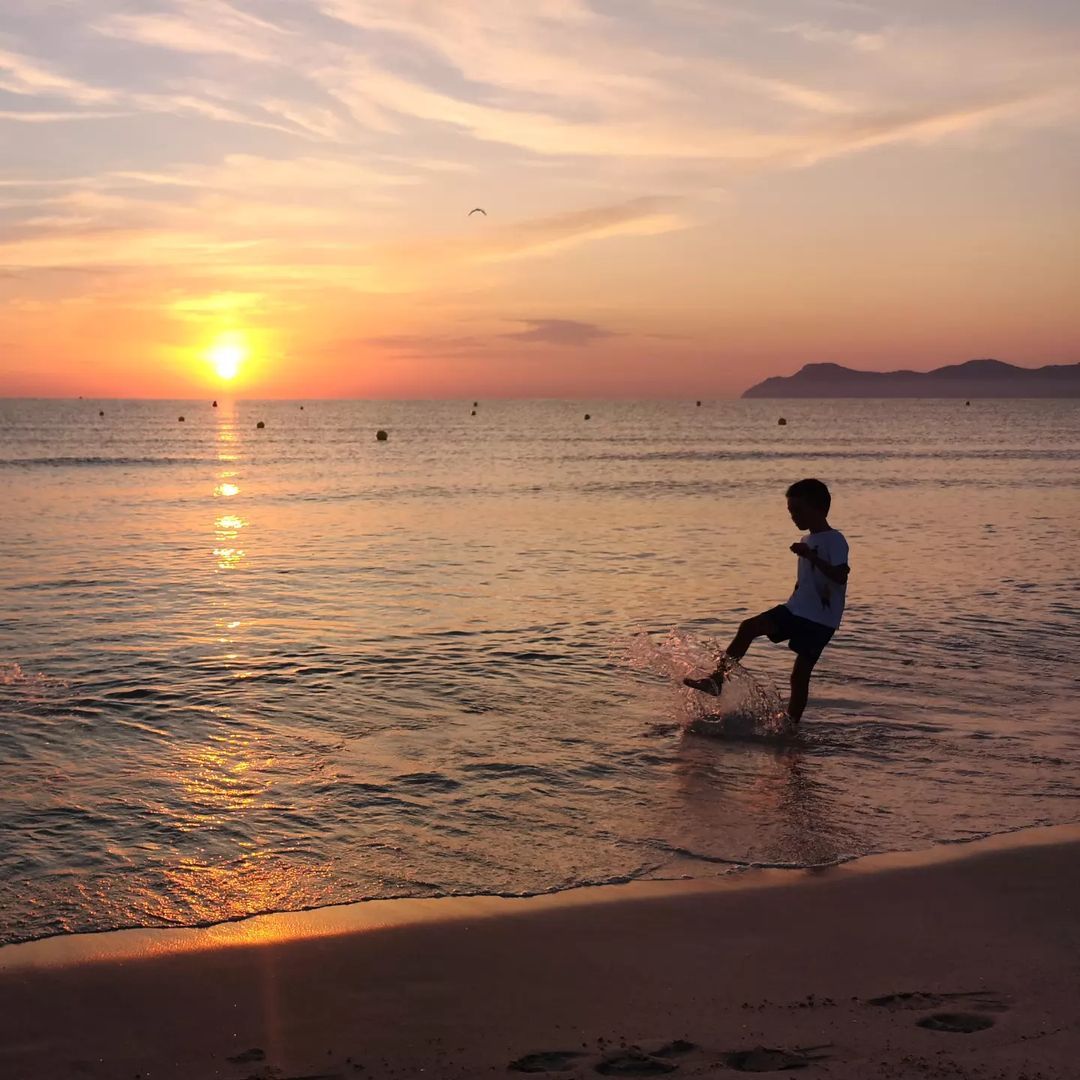 Desperta el dia a Platja Muro Mallorca FOTO: @mis_encuadres