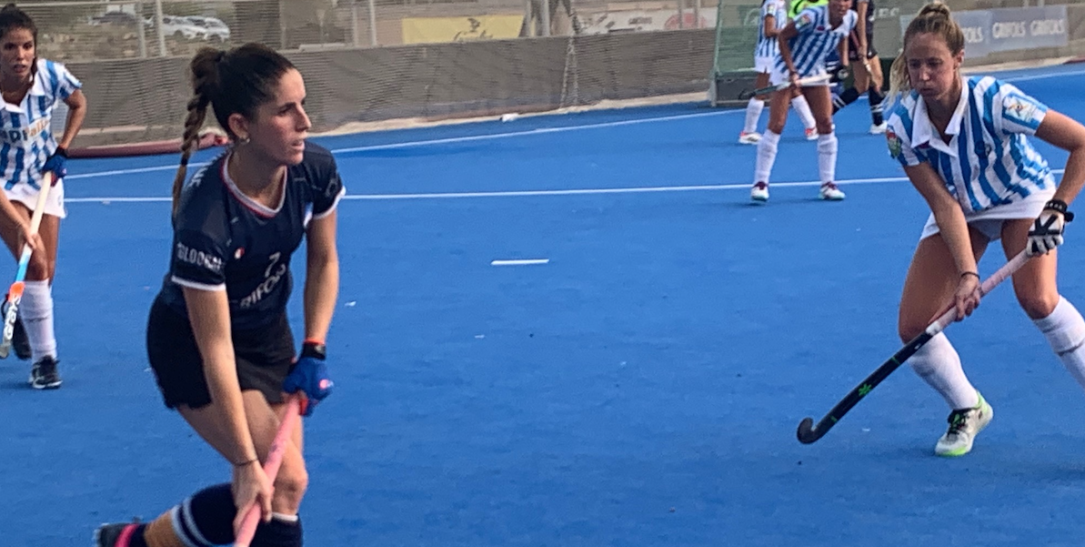 Carlota Petchamé, del Junior FC, ha anotat una diana en la golejada de les santcugatenques. FOTO: Nielo Ballart