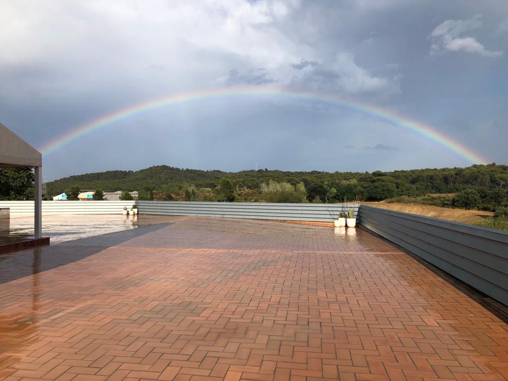La terrassa de SC Trade Center en un dia de pluja | SC Trade Center