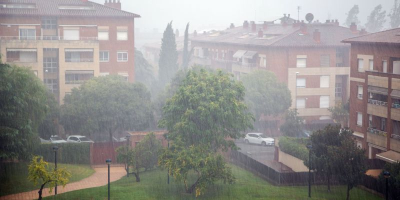 Cortina d'aigua sobre Sant Cugat. FOTO: Cedida