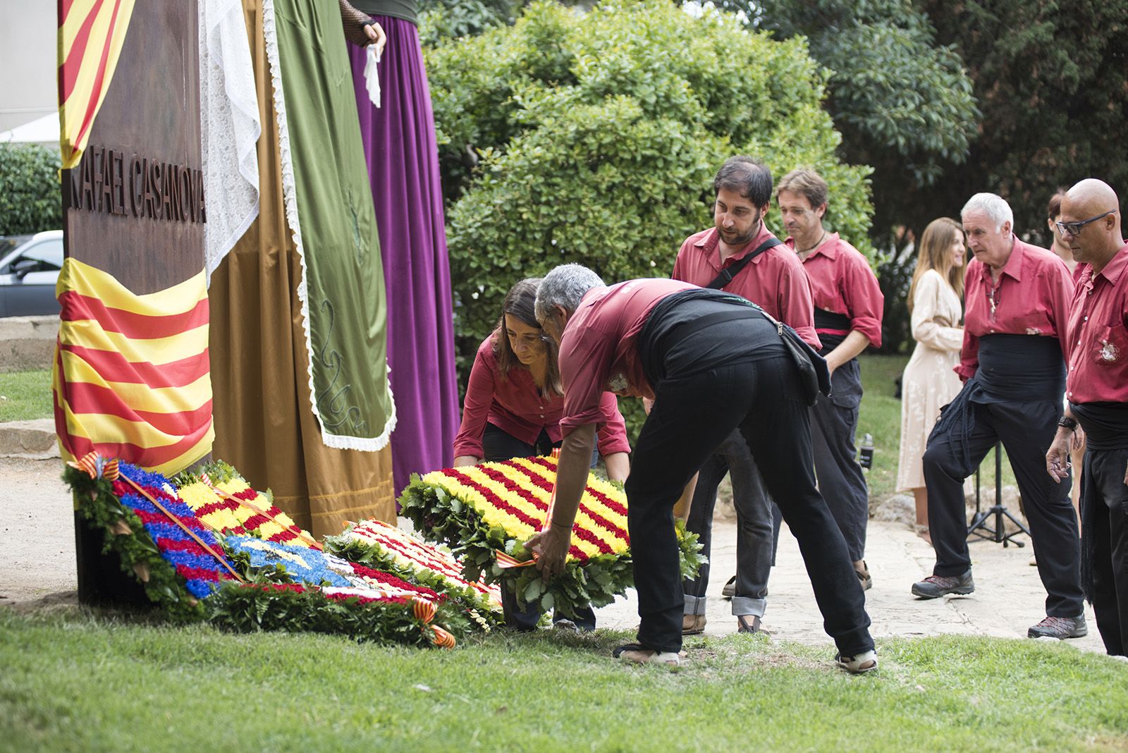 Geganters fa l'Ofrena floral a Rafael Casanova. Foto: Bernat Millet.