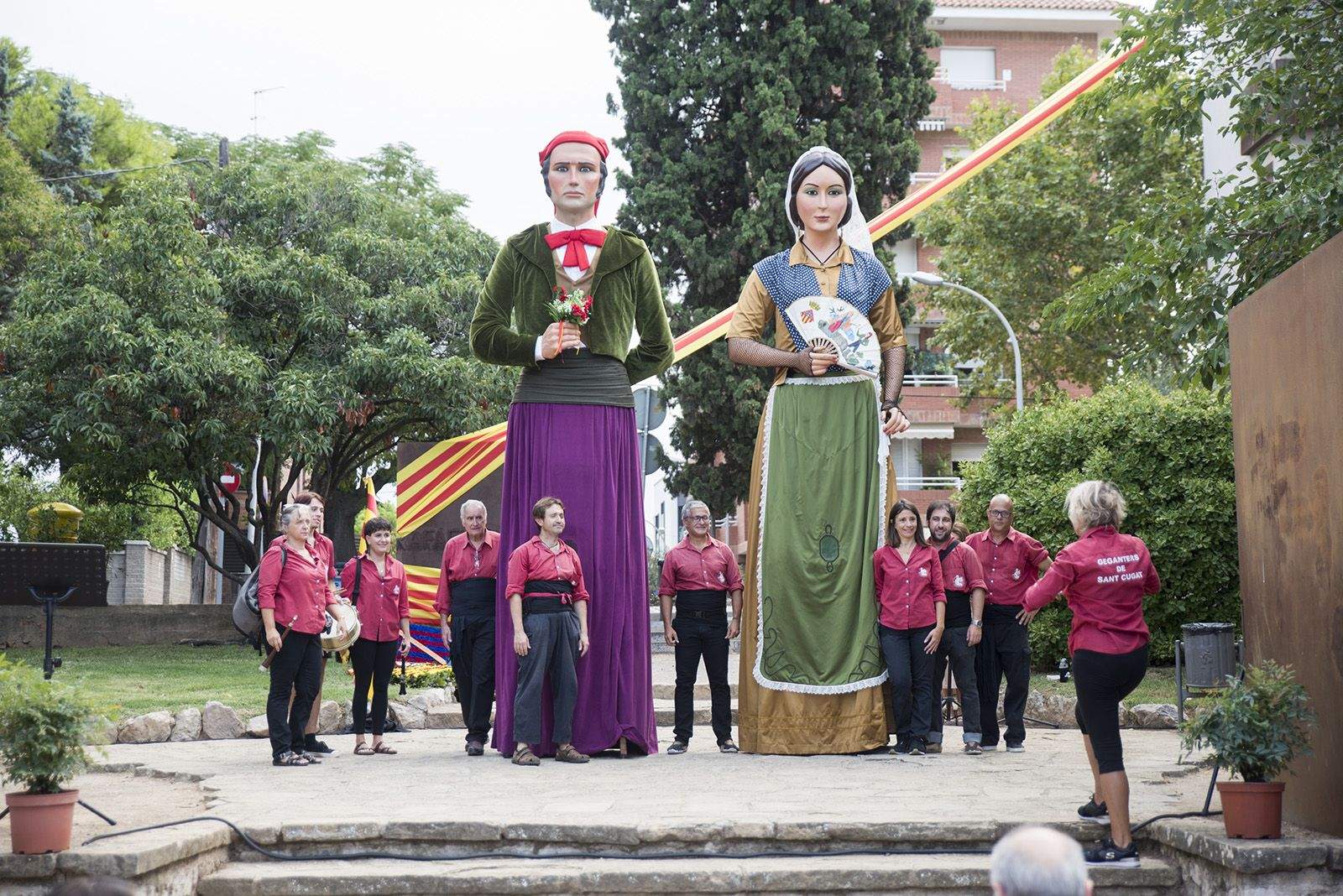 Joan i Marieta a l'Ofrena floral a Rafael Casanova. Foto: Bernat Millet.