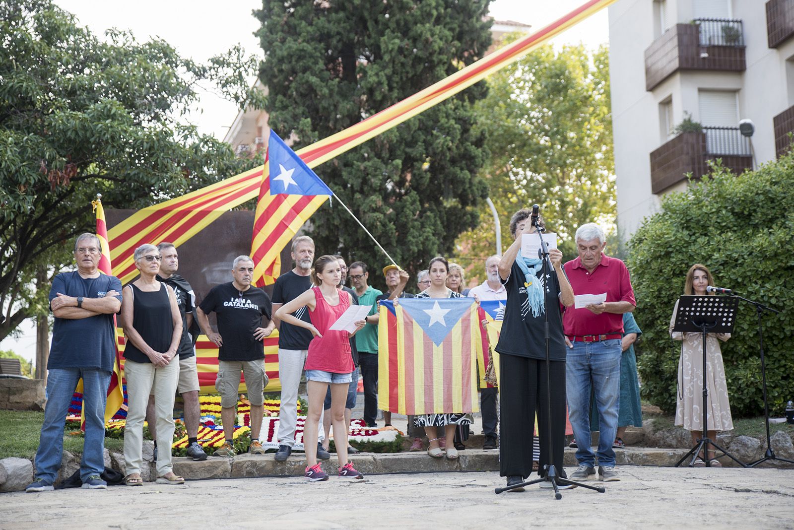 ANC, Òmnium i Consell Local per la República a l'Ofrena floral a Rafael Casanova. Foto: Bernat Millet.