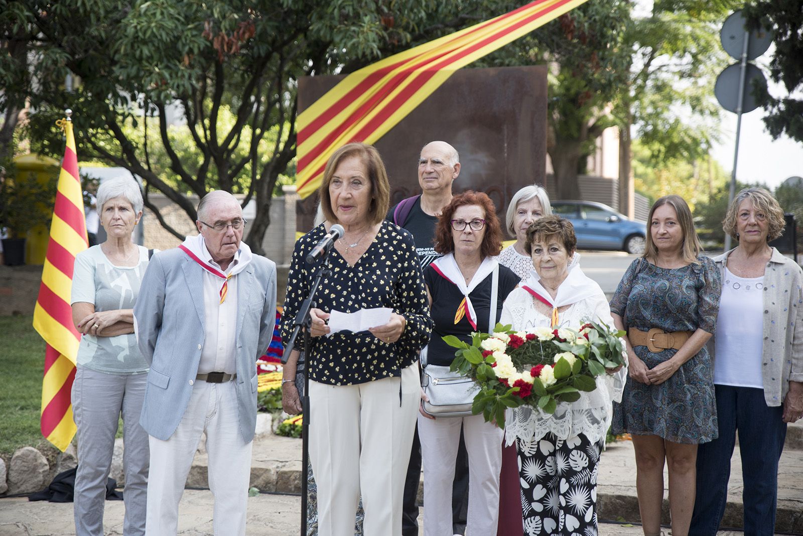 Entitat Sardanista a l'Ofrena floral a Rafael Casanova. Foto: Bernat Millet.