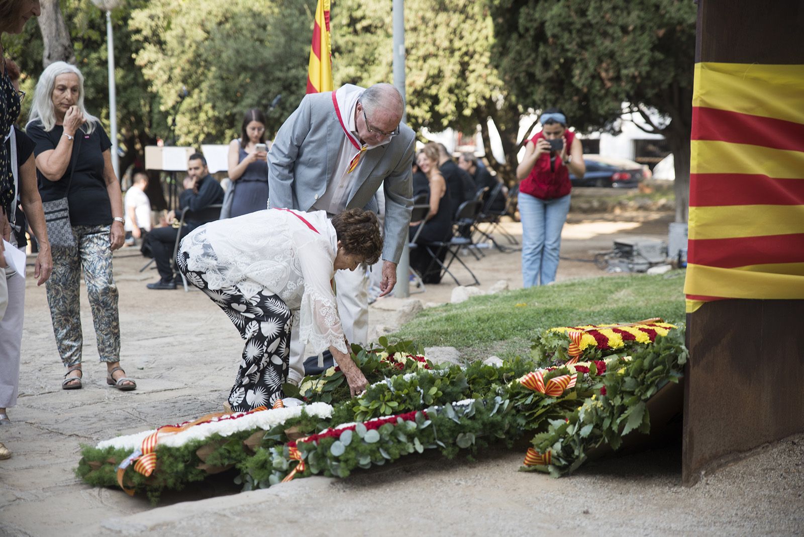 Entitat Sardanista a l'Ofrena floral a Rafael Casanova. Foto: Bernat Millet.