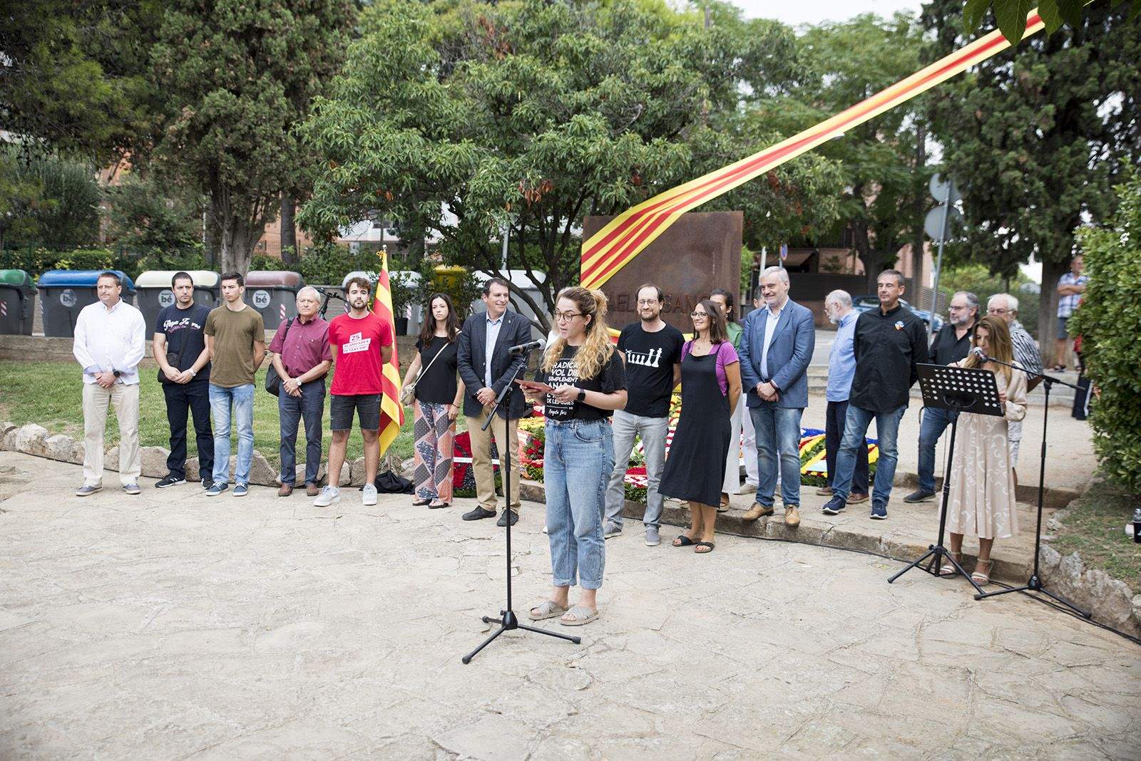 ERC i les JERC fan l'Ofrena floral conjunta a Rafael Casanova. Foto: Bernat Millet.