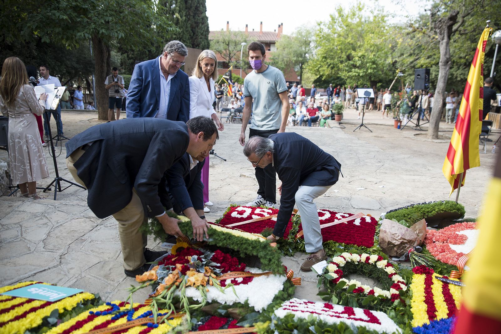 El Ple municipal fa l'Ofrena floral a Rafael Casanova. Foto: Bernat Millet.