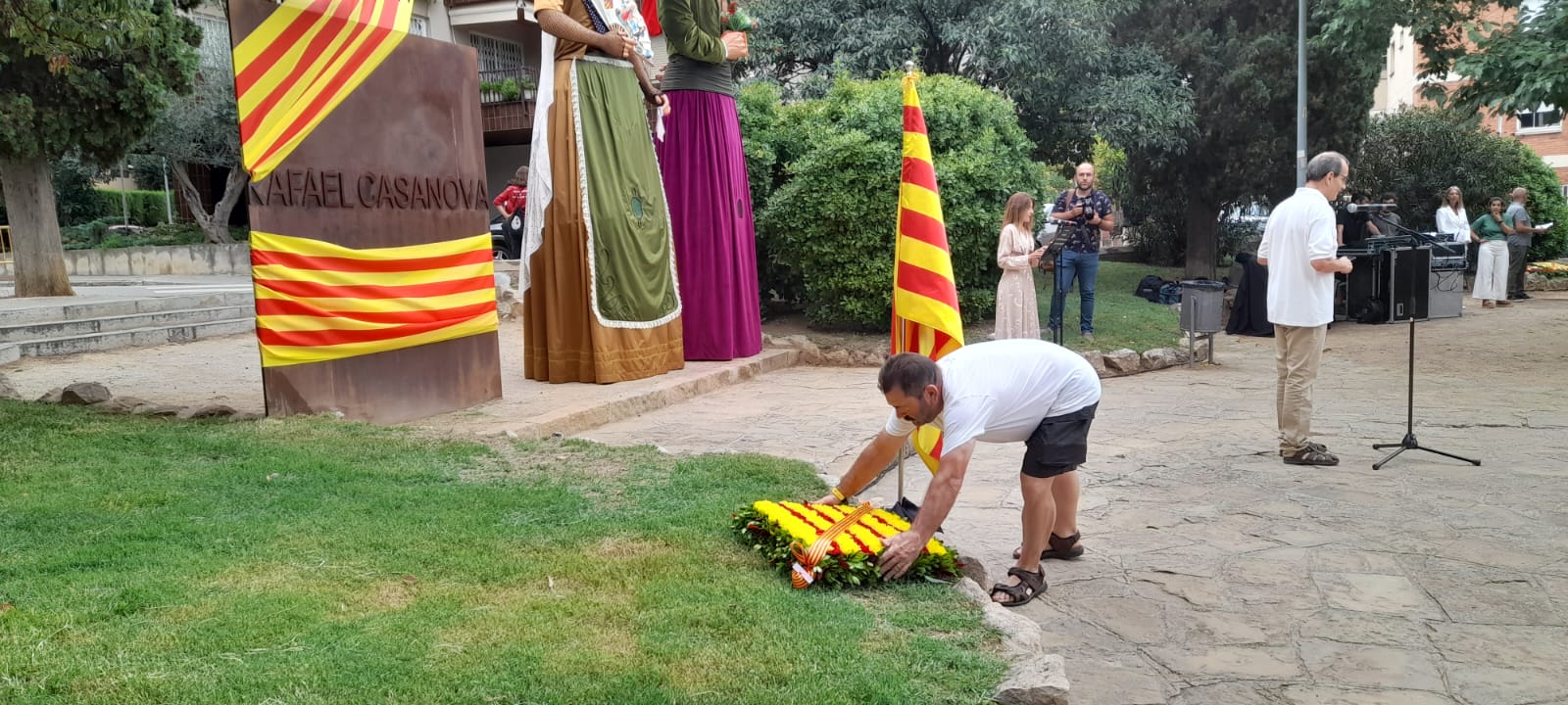 Unió Ciclista fa l'Ofrena Floral a Rafael Casanova. FOTO: Cristina Cabasés