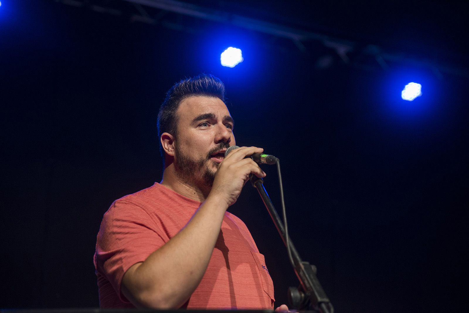 Havaneres amb "Havaneres i canço de taverna" i cremat popular de Festa Major de Valldoreix. Foto: Bernat Millet.