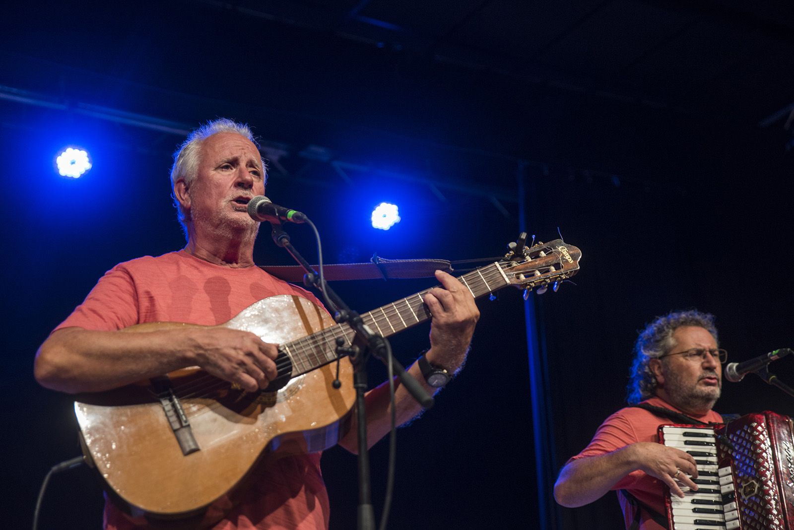 Havaneres amb "Havaneres i canço de taverna" i cremat popular de Festa Major de Valldoreix. Foto: Bernat Millet.